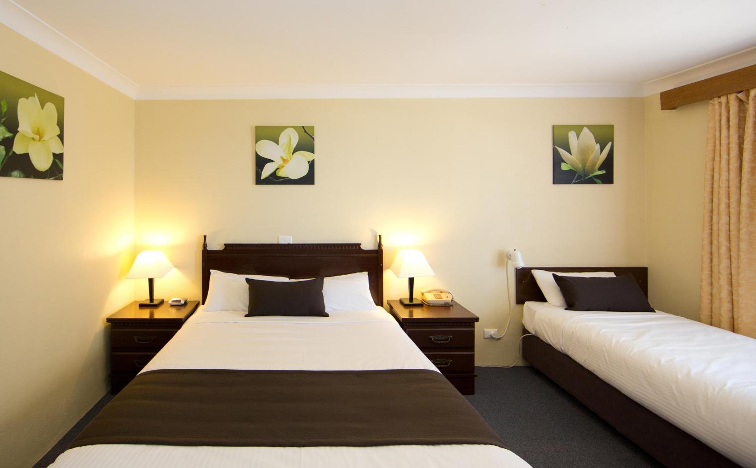 Hideaway Motor Inn