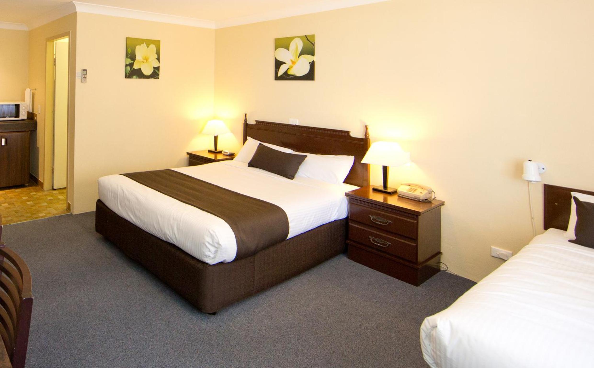 Hideaway Motor Inn