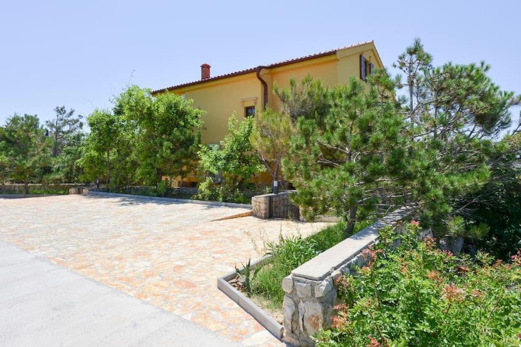 Villa Steffany Apartments