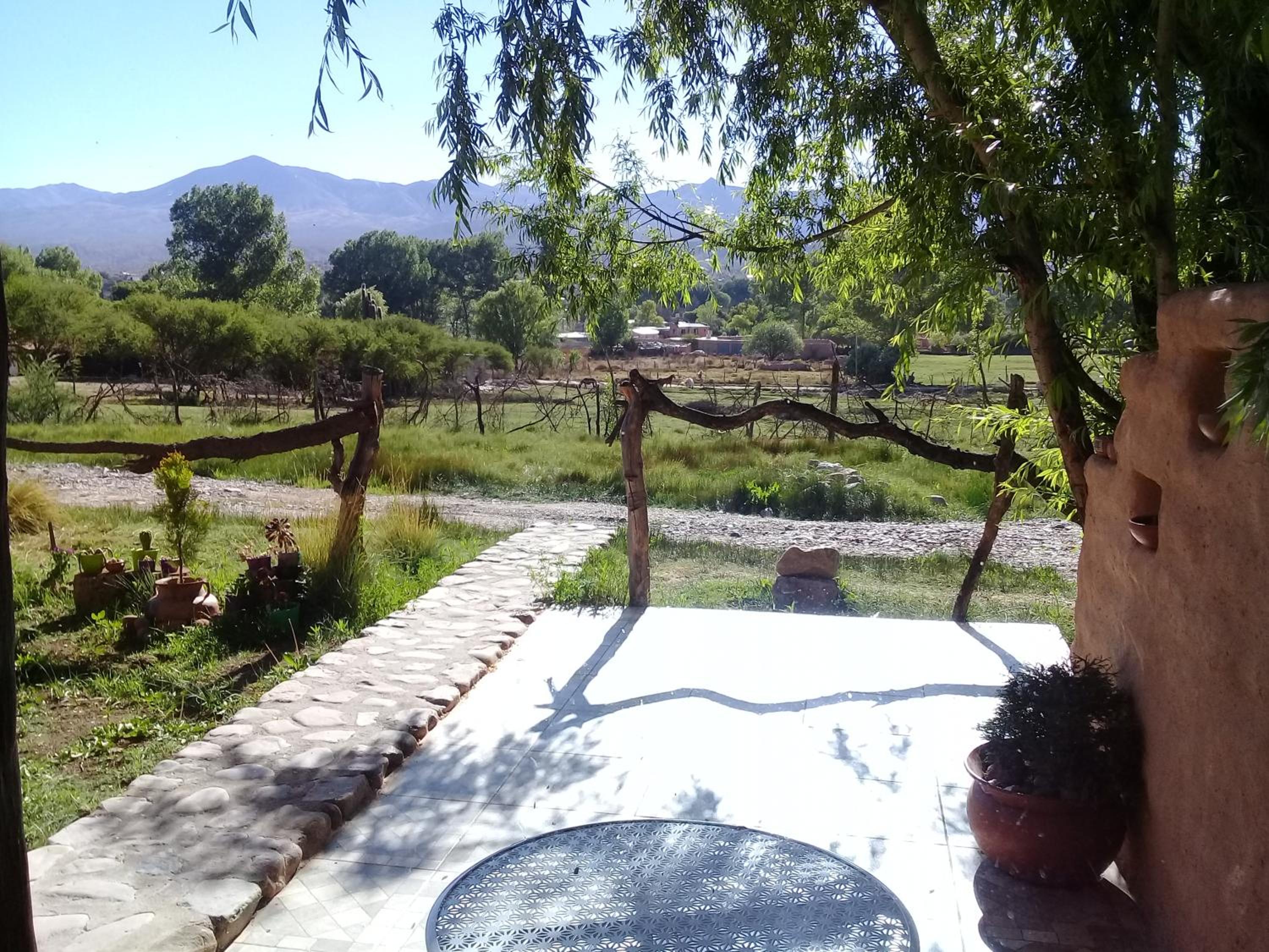 Cabaña El Cardón,casita en el campo quebradeño