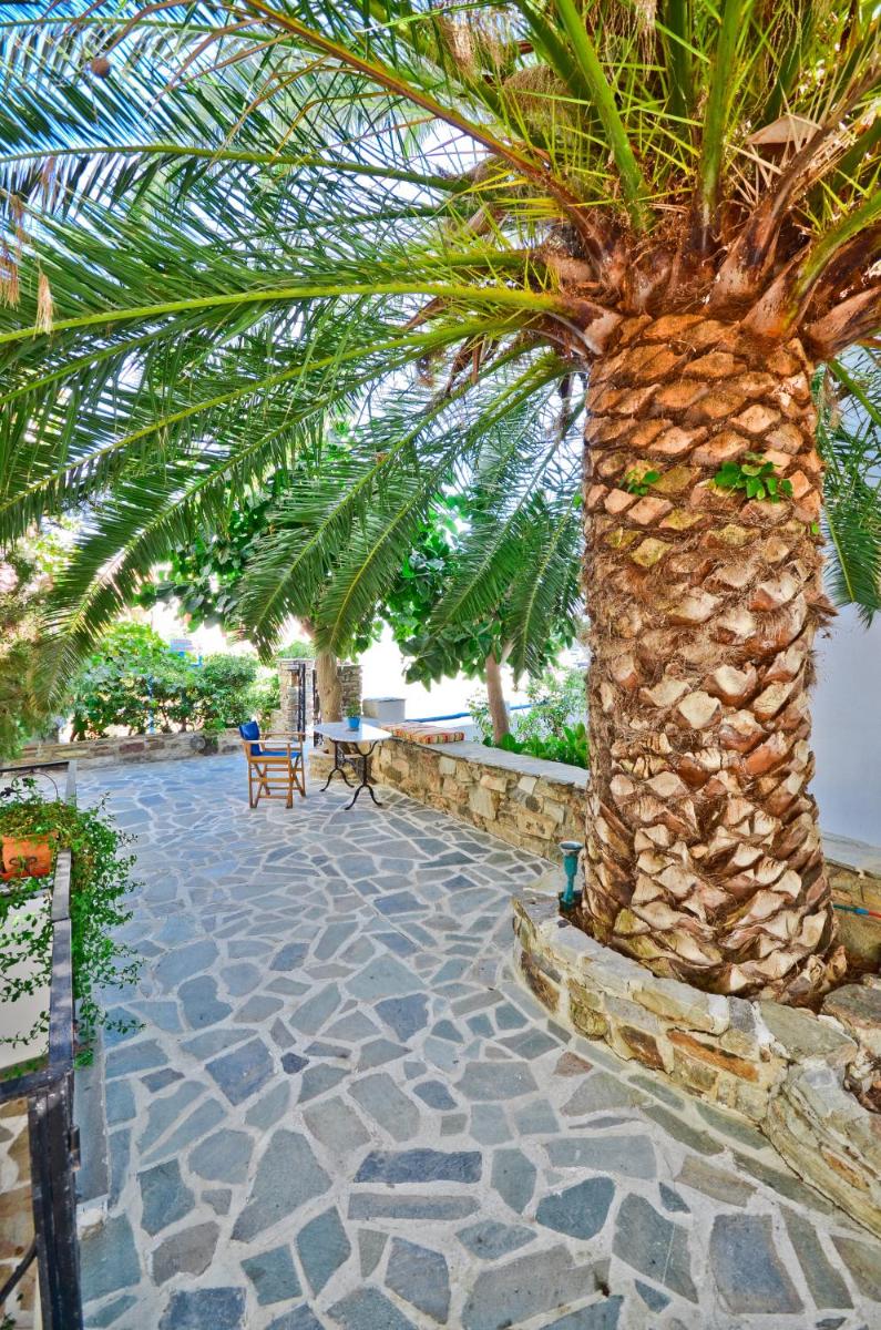 outdoor BBQ area