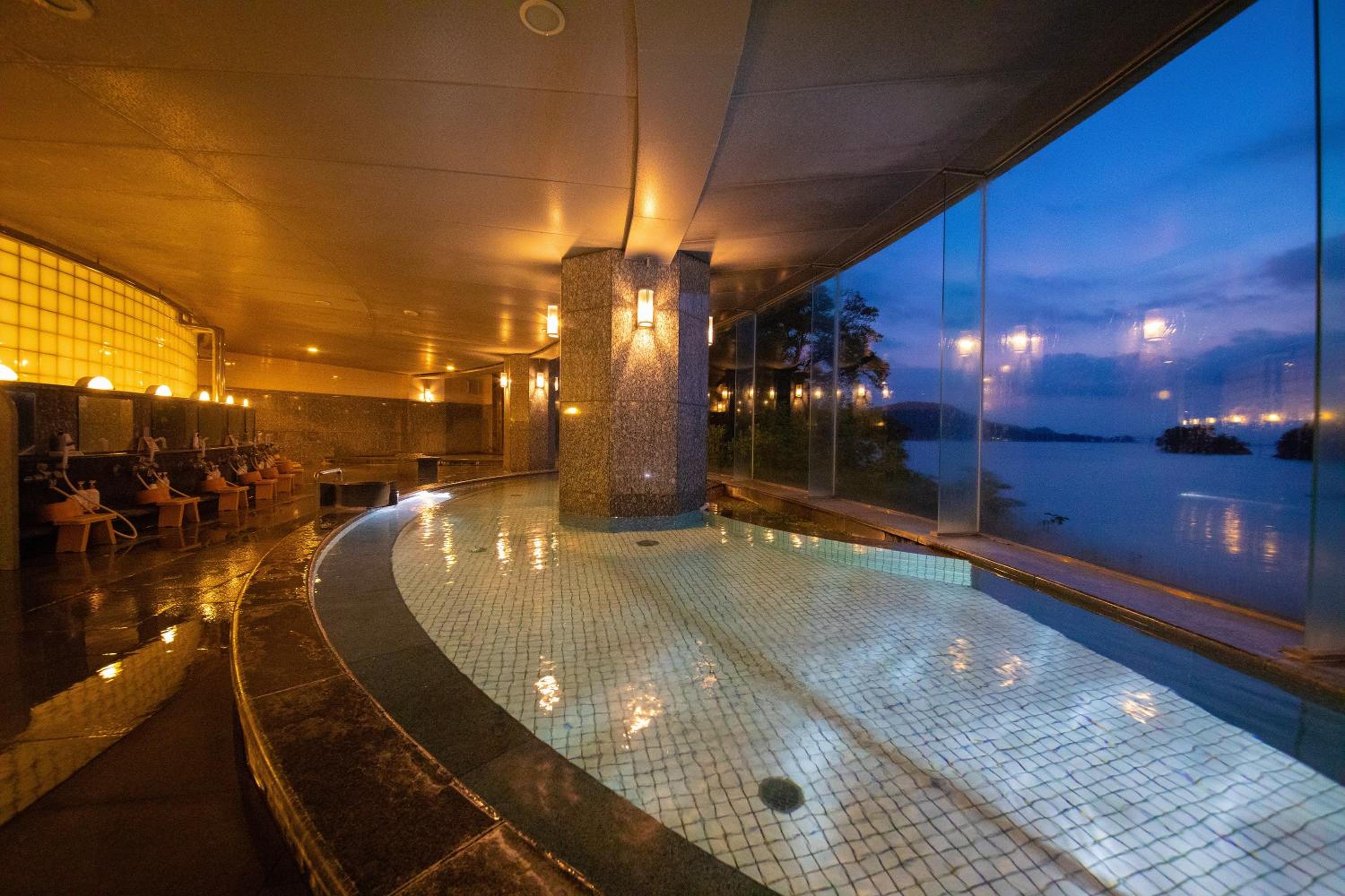 Toba Grand Hotel