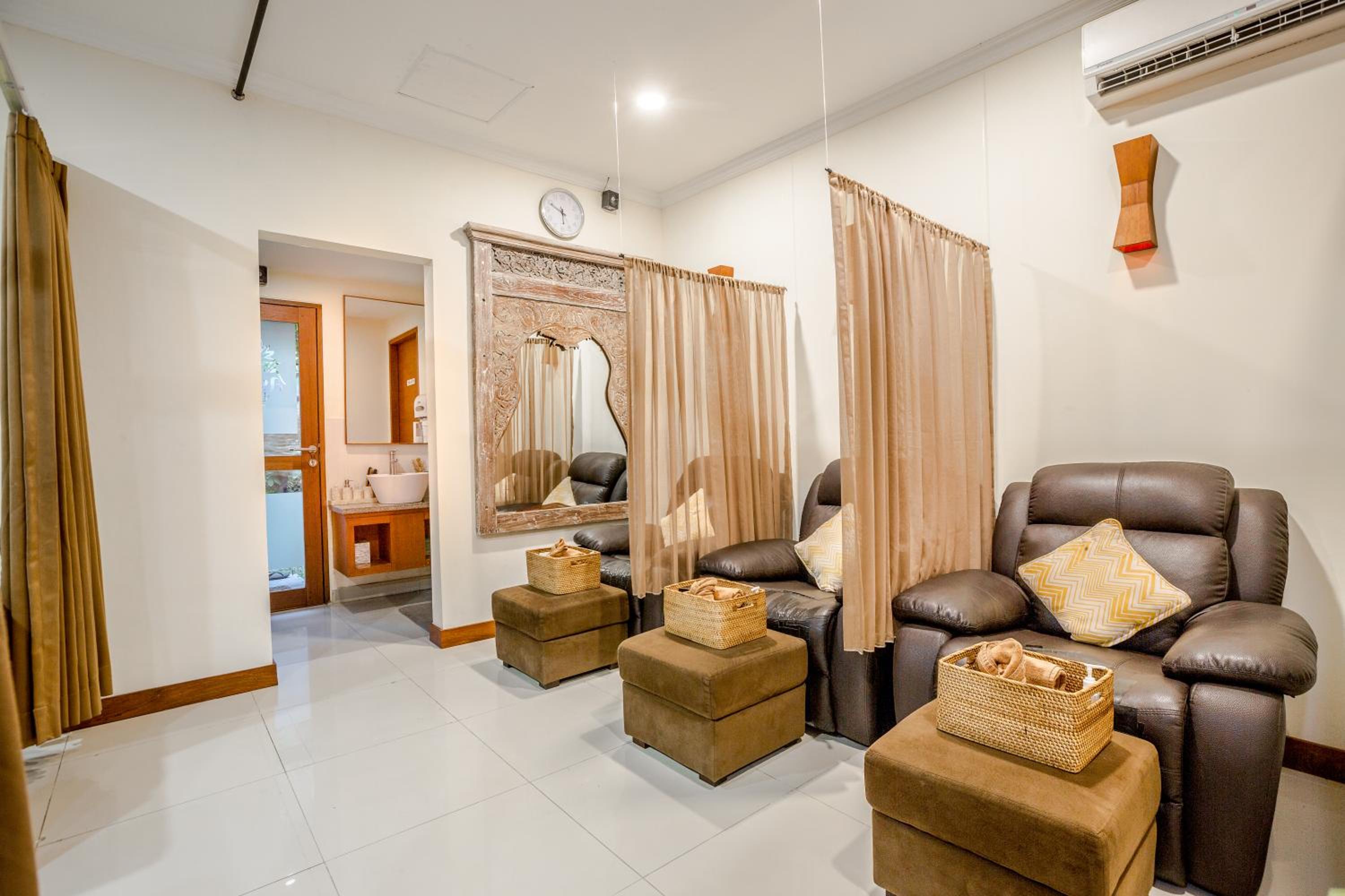 Lokal Bali Hostel