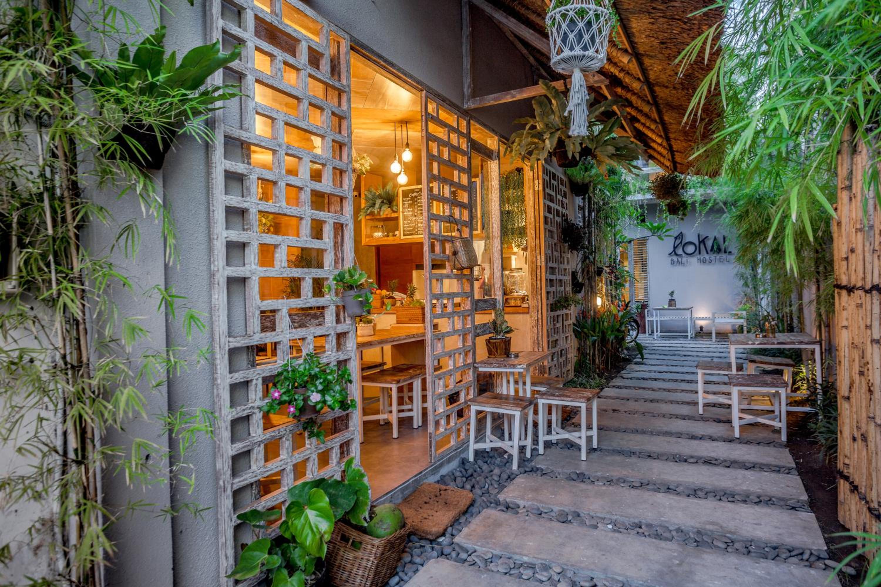 Lokal Bali Hostel
