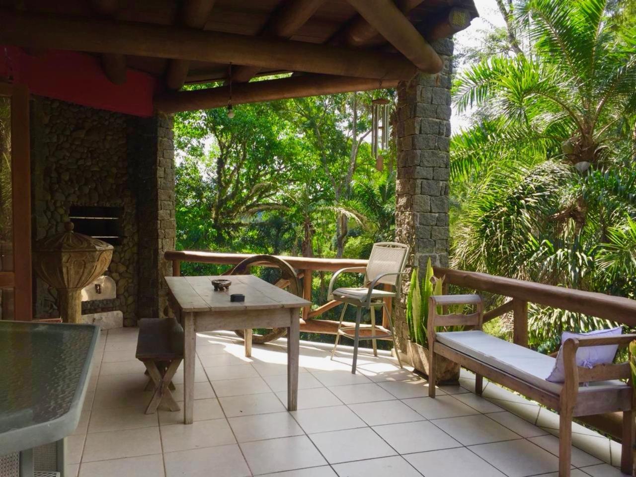 Villa Cachoeira da Rocha