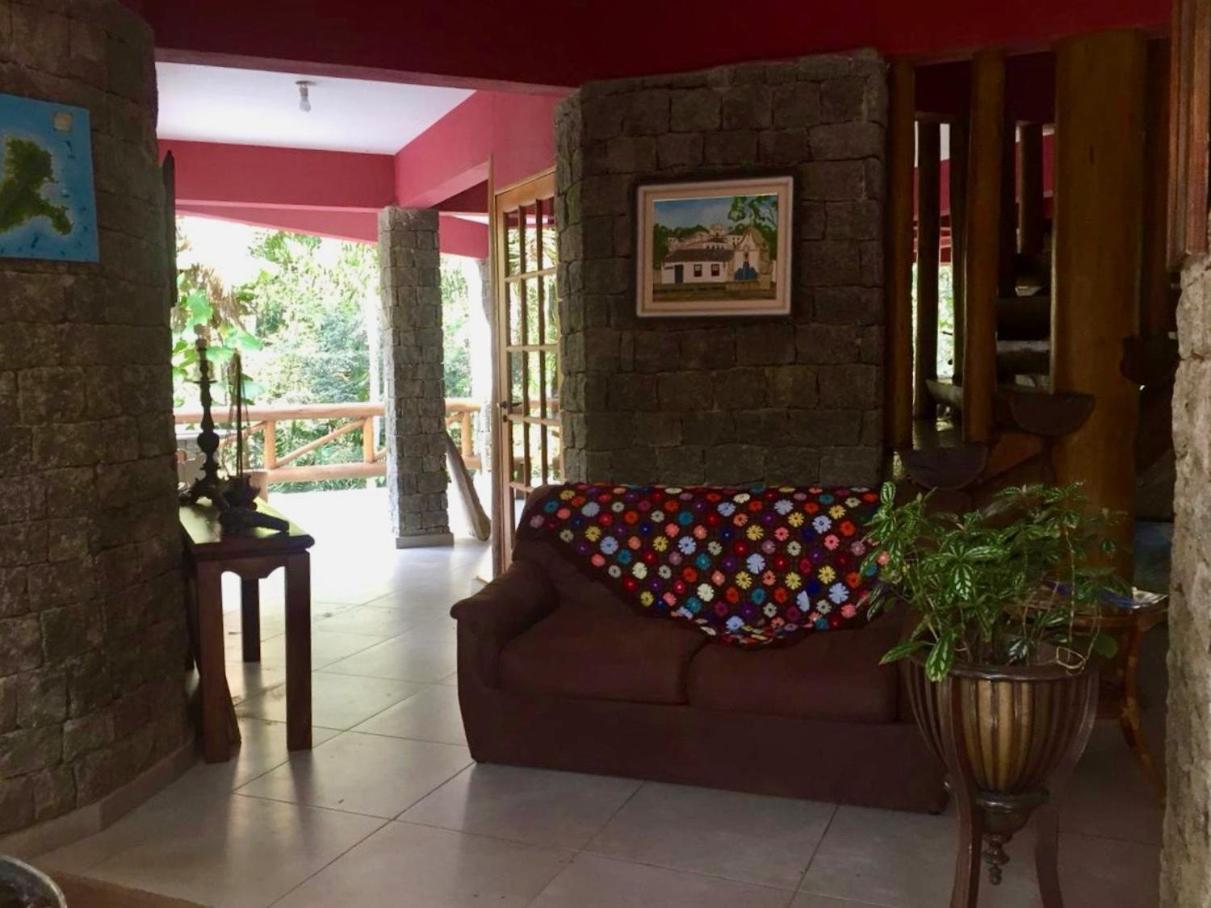 Villa Cachoeira da Rocha