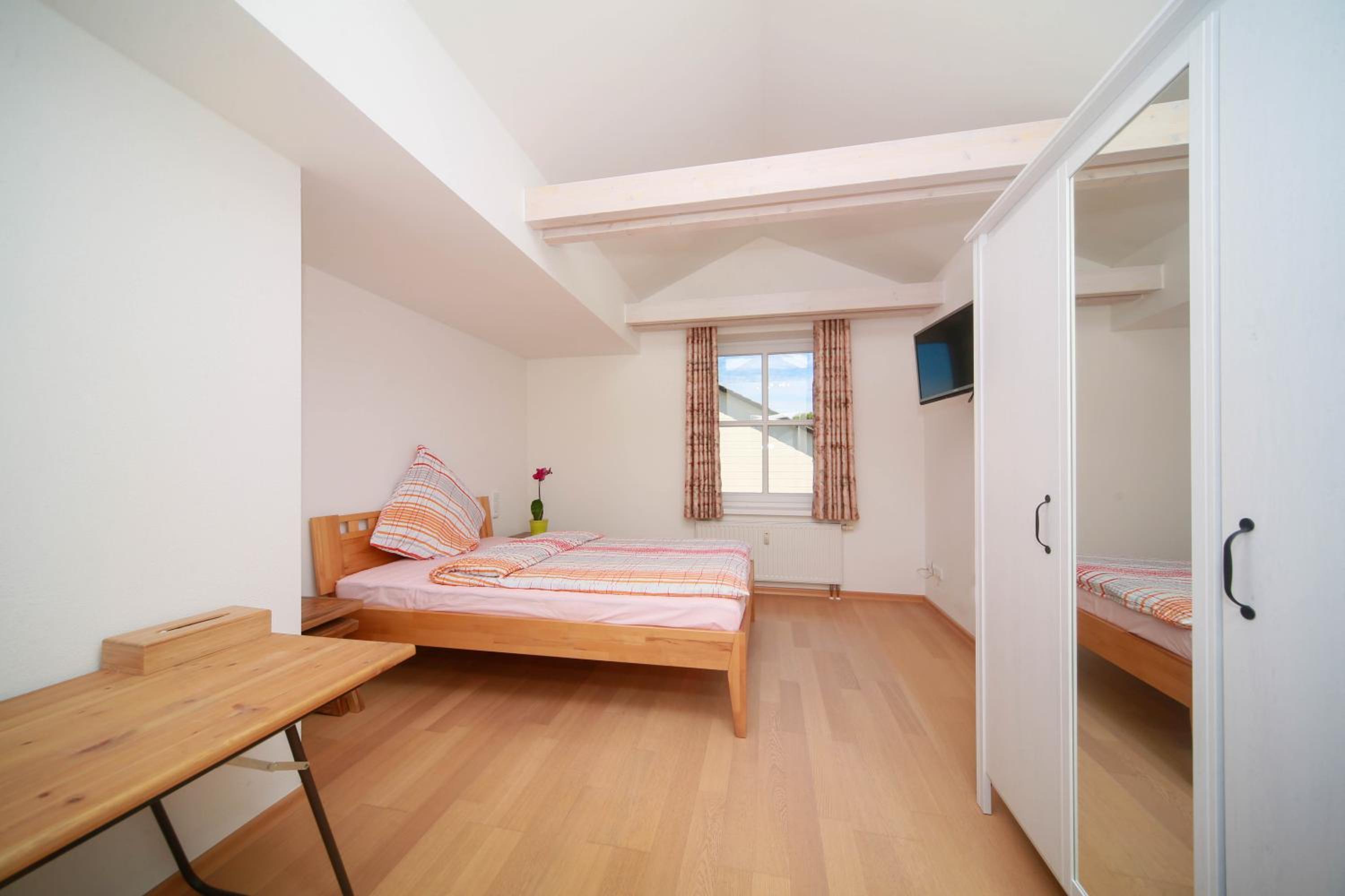 Gästehaus Hubertus en Bodenkirchen — hotel room