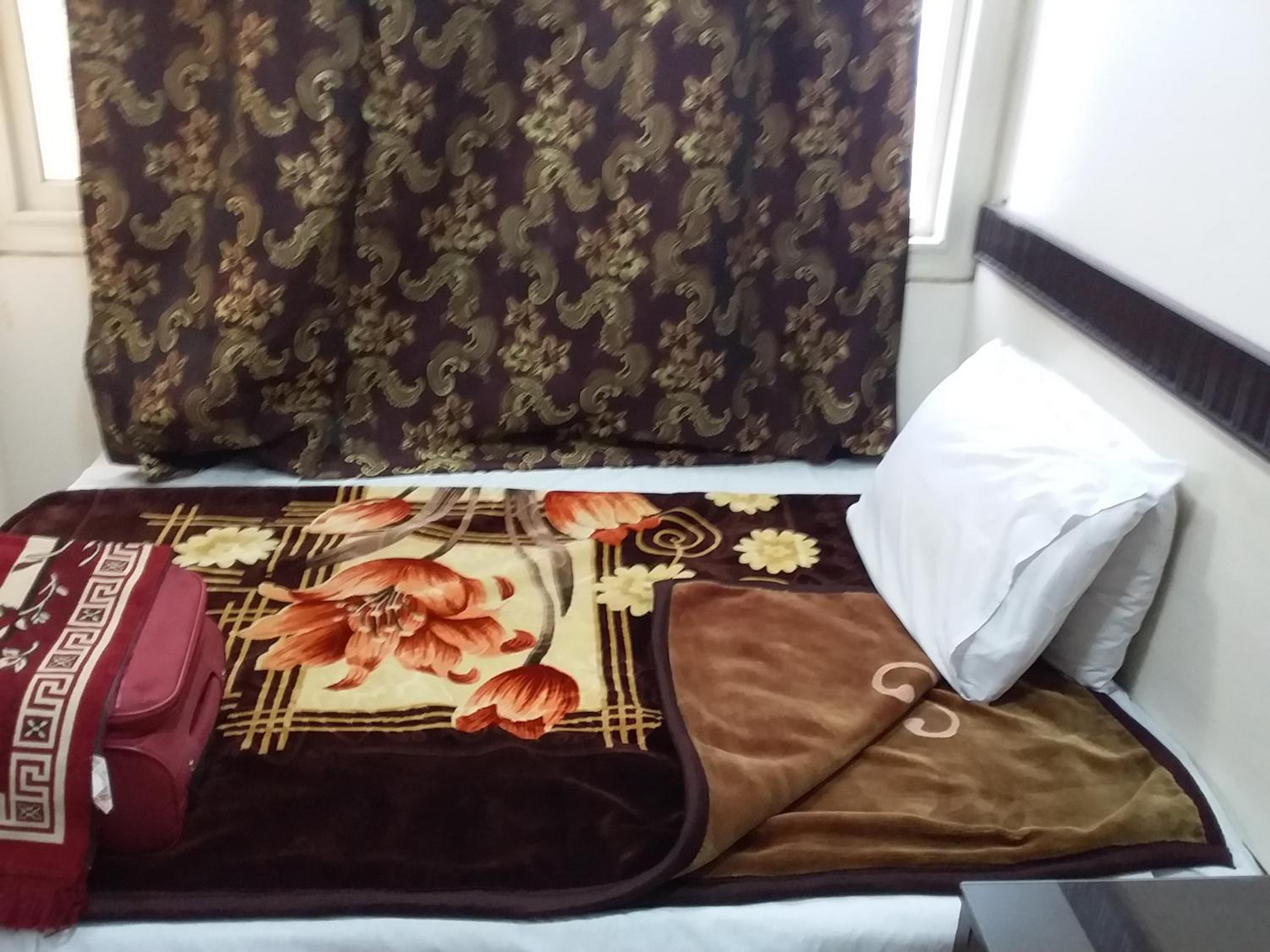 Isis Hostel 2
