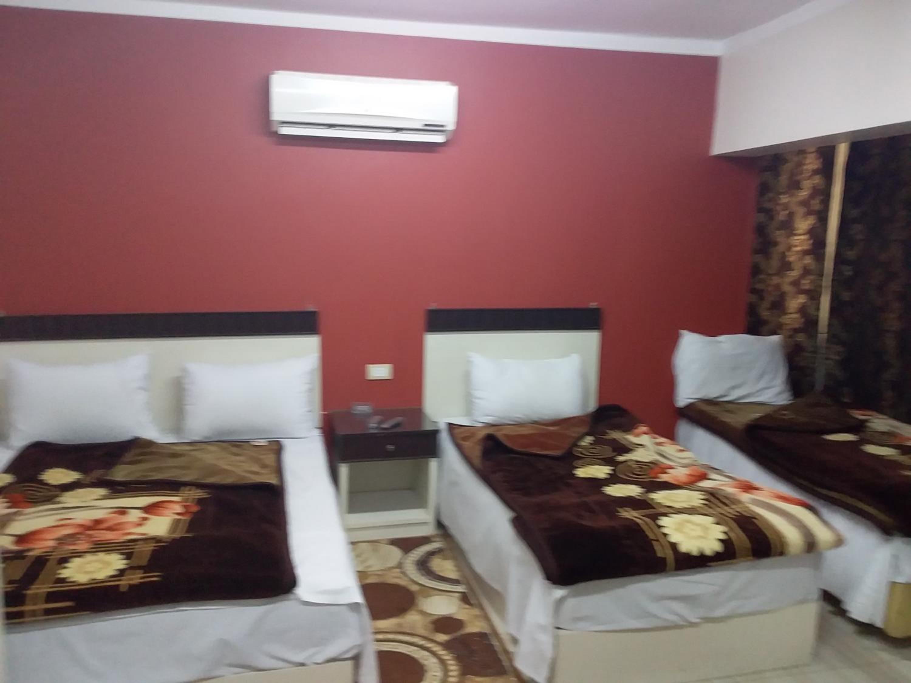 Isis Hostel 2