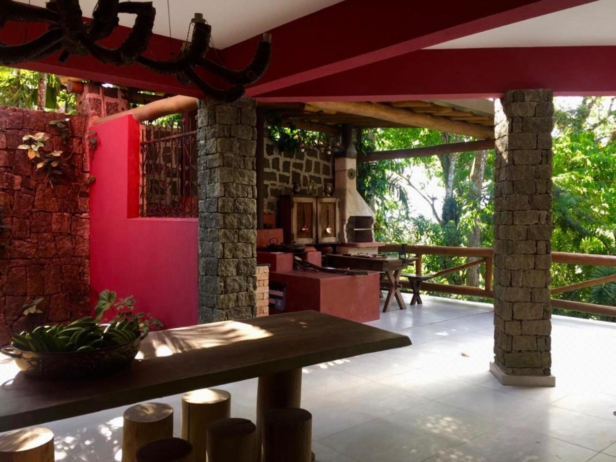 Villa Cachoeira da Rocha