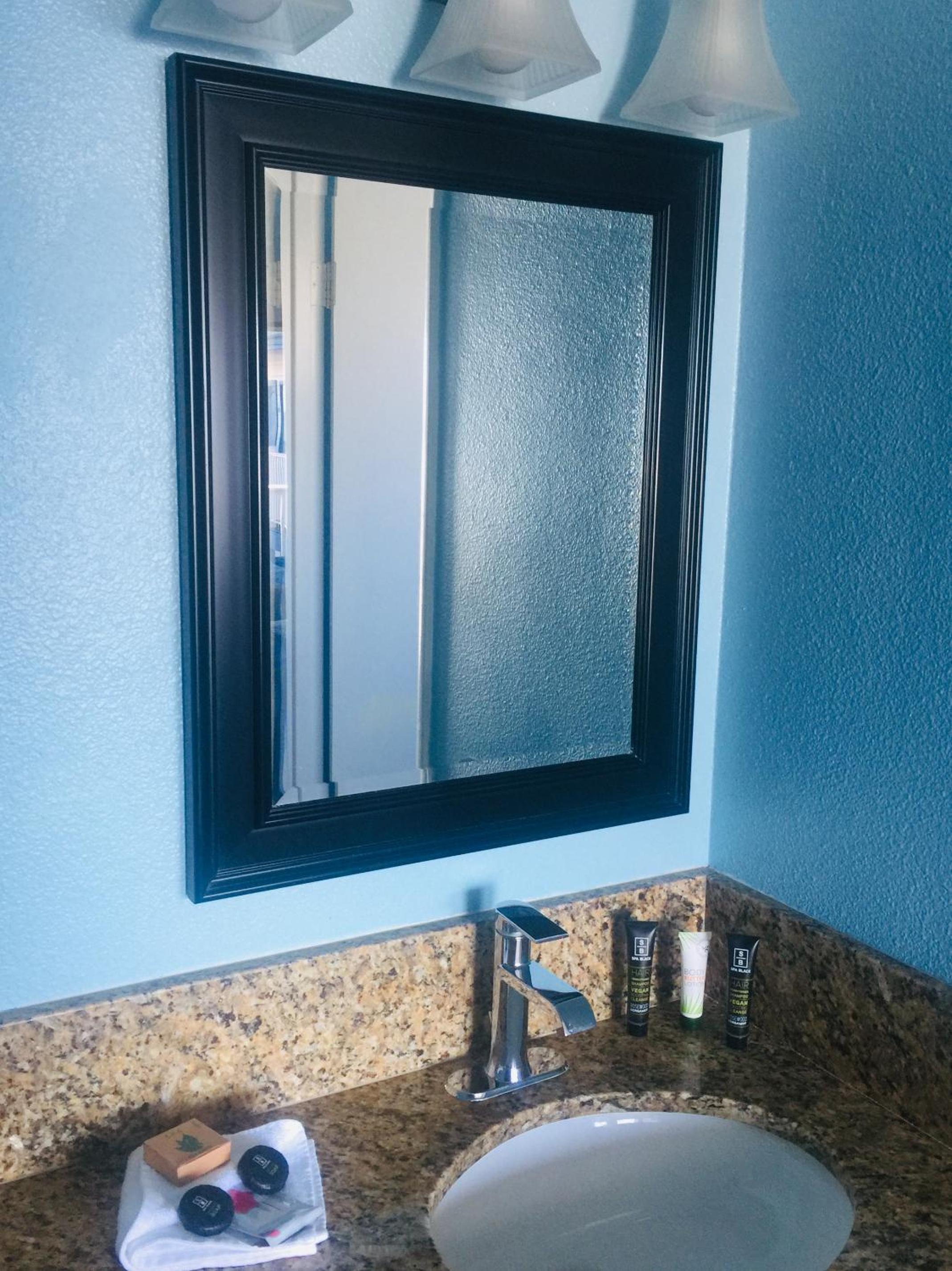 Dolphin Cove Motel