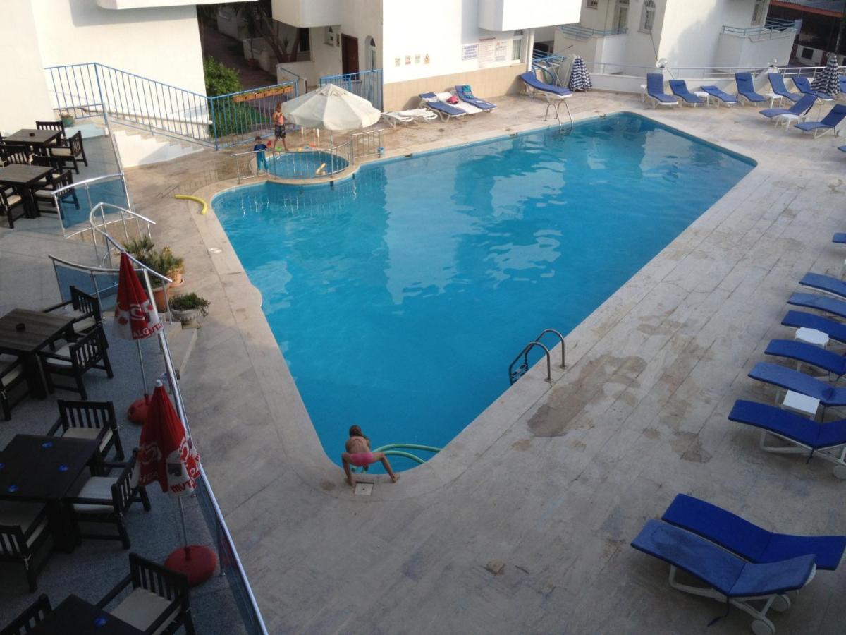 Ponz Hotel - Image 15