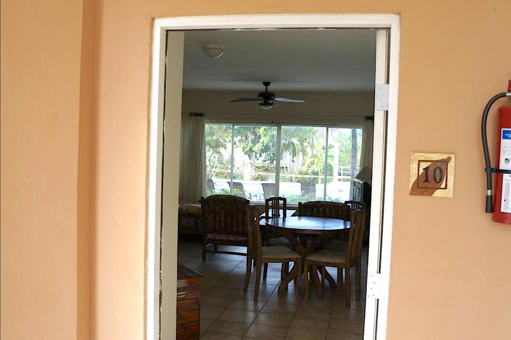 BL10 Bahia Langosta On the Beach 1bed+1bath