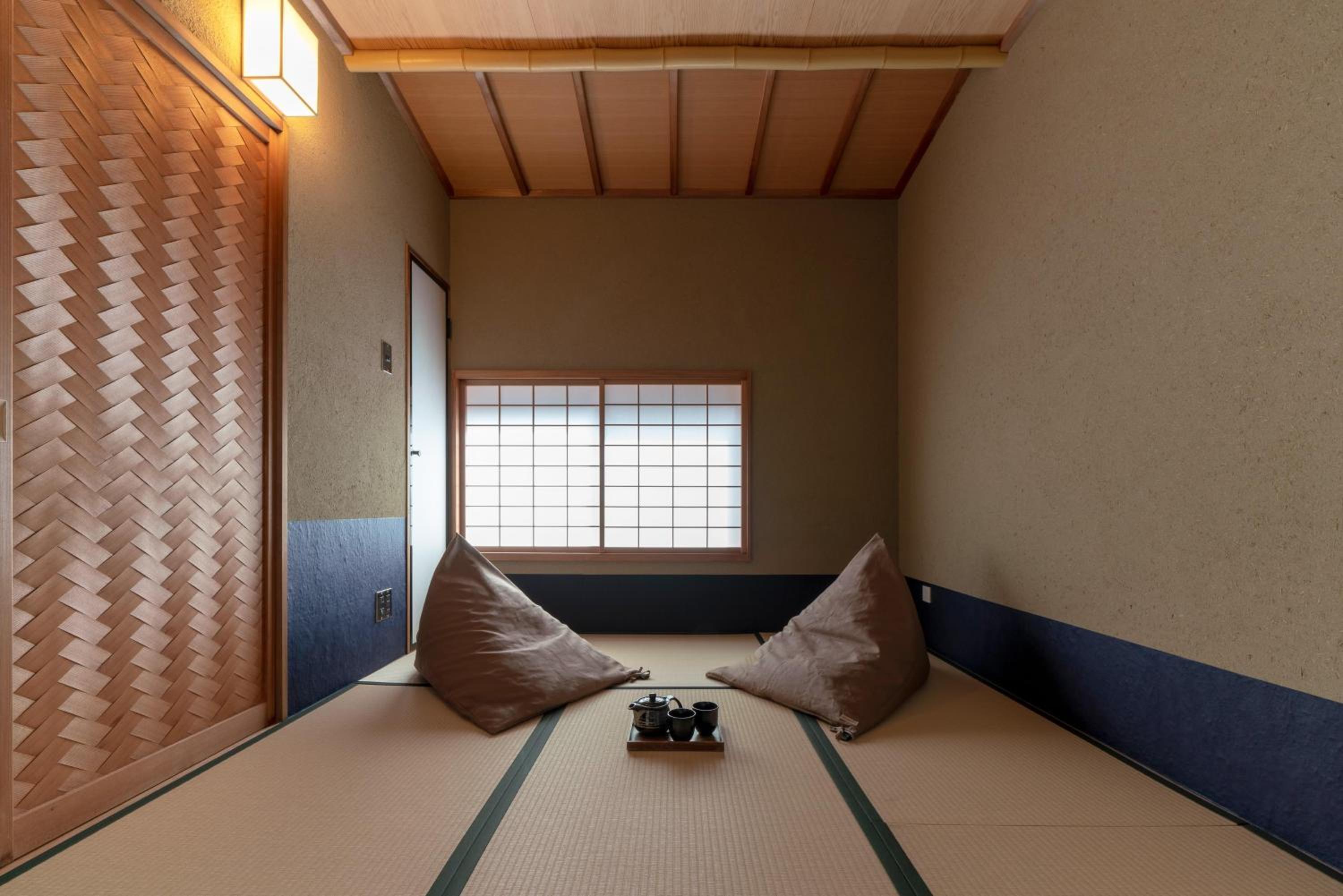 Hinaya Higashiyama Machiya House view 4