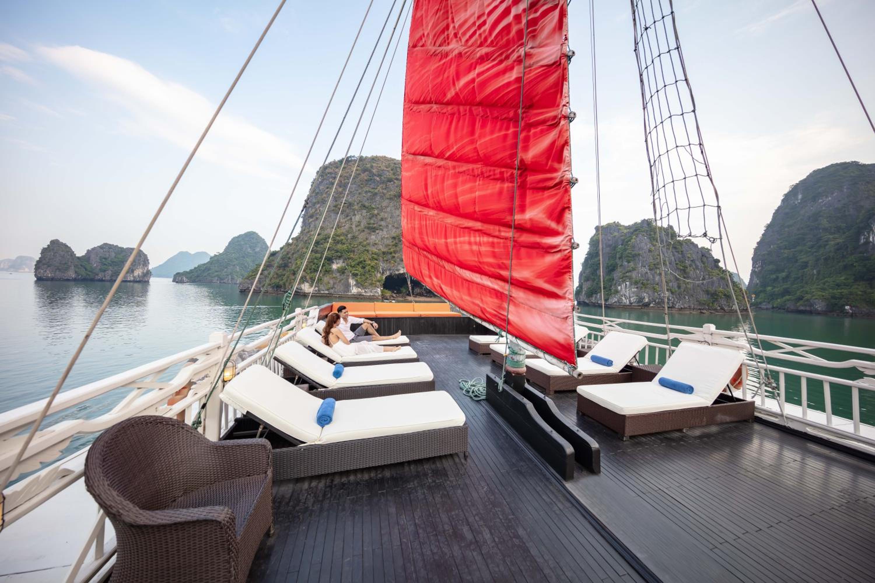 Syrena Cruises