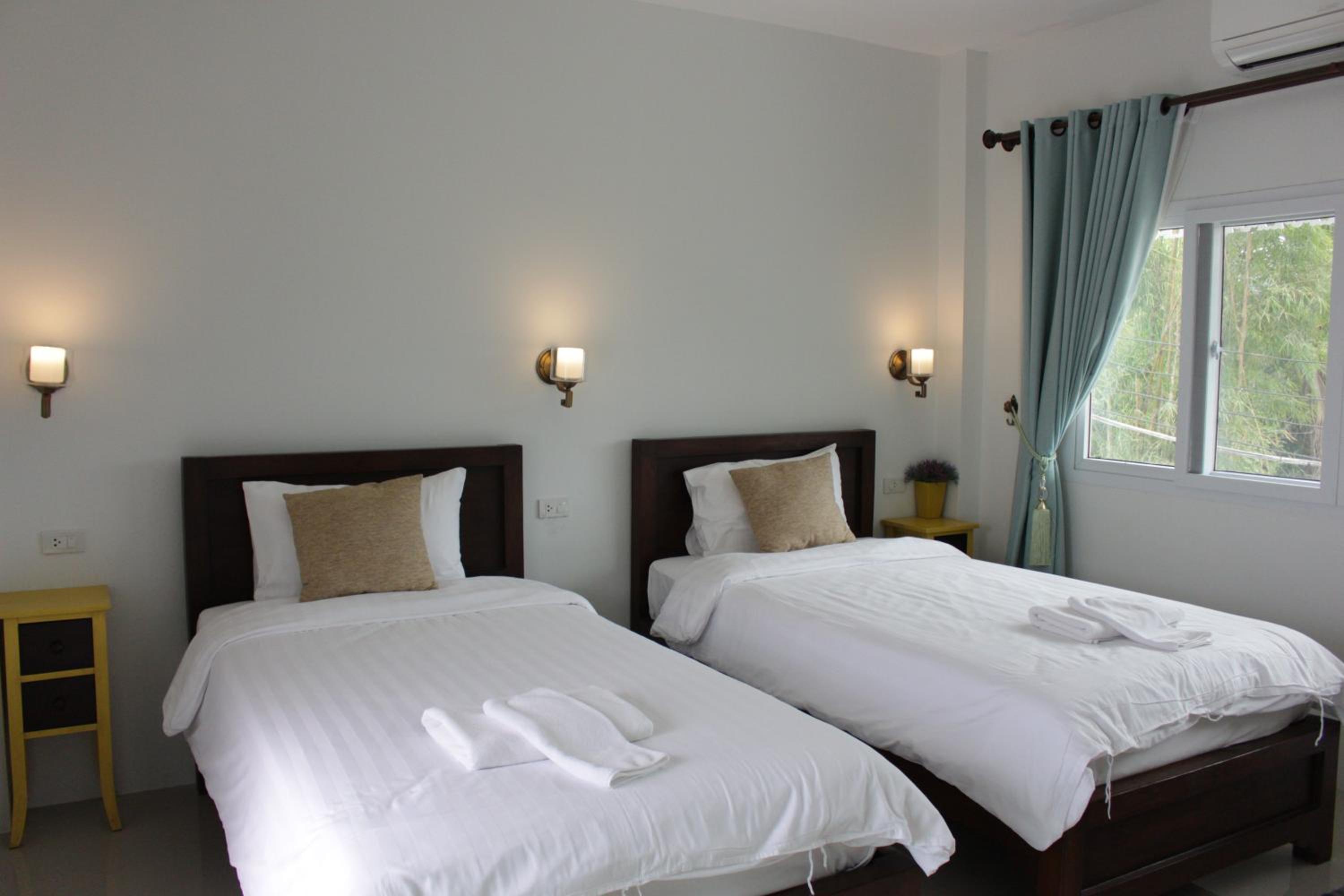 Moeimanee Resort