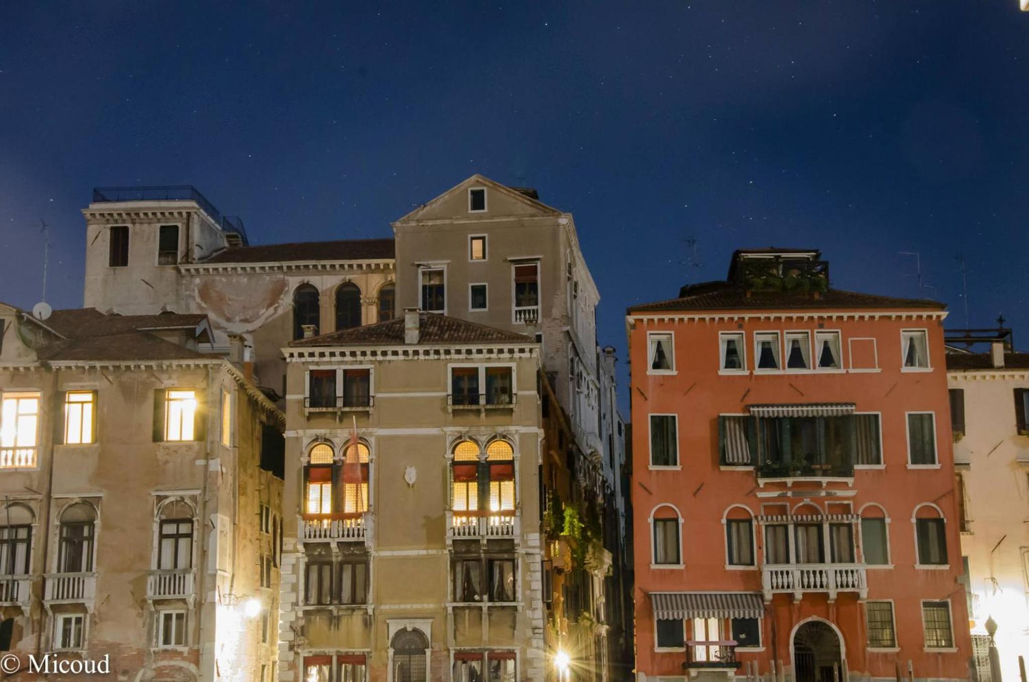 Luxury Venetian Rooms