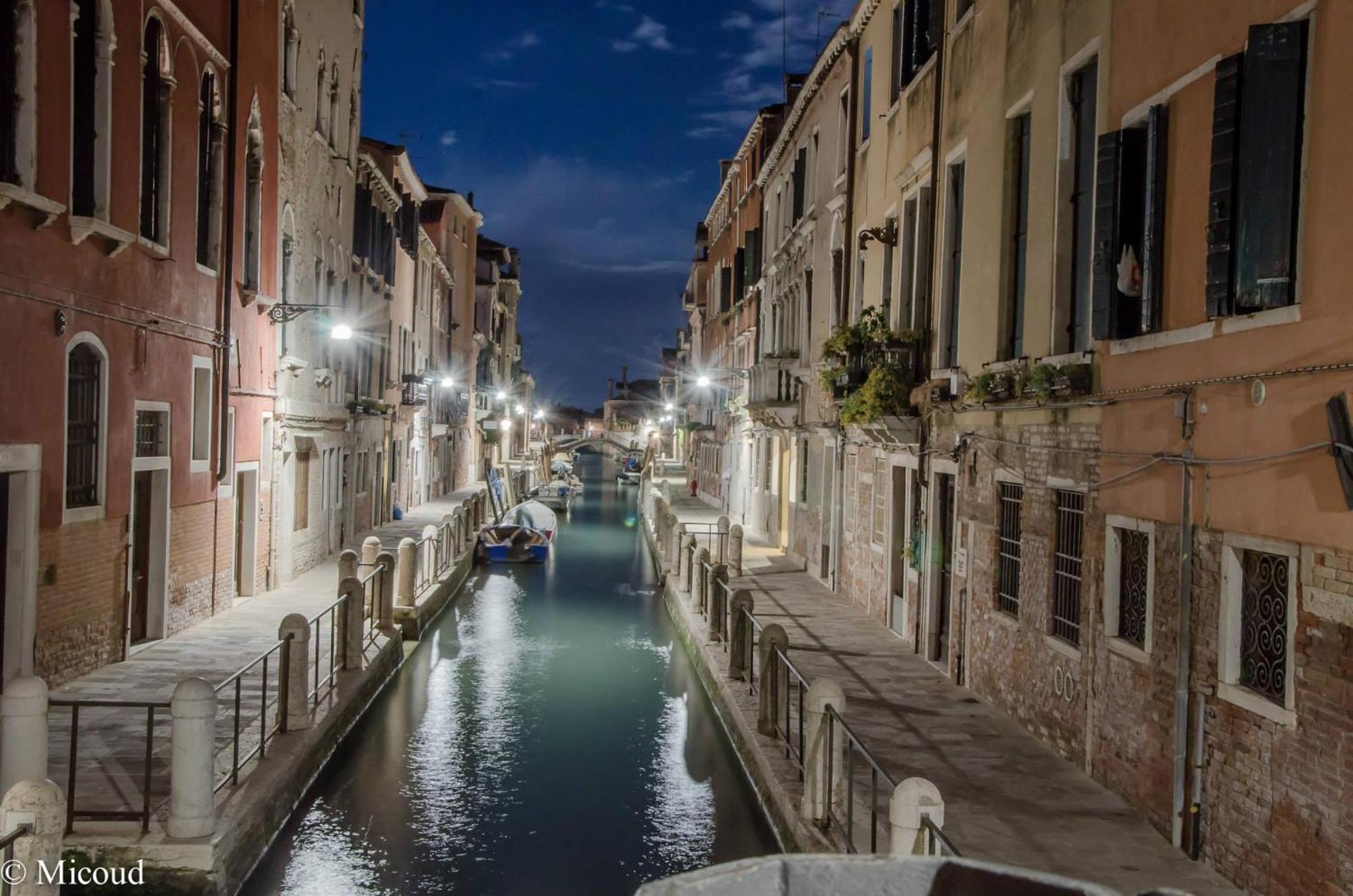 Luxury Venetian Rooms