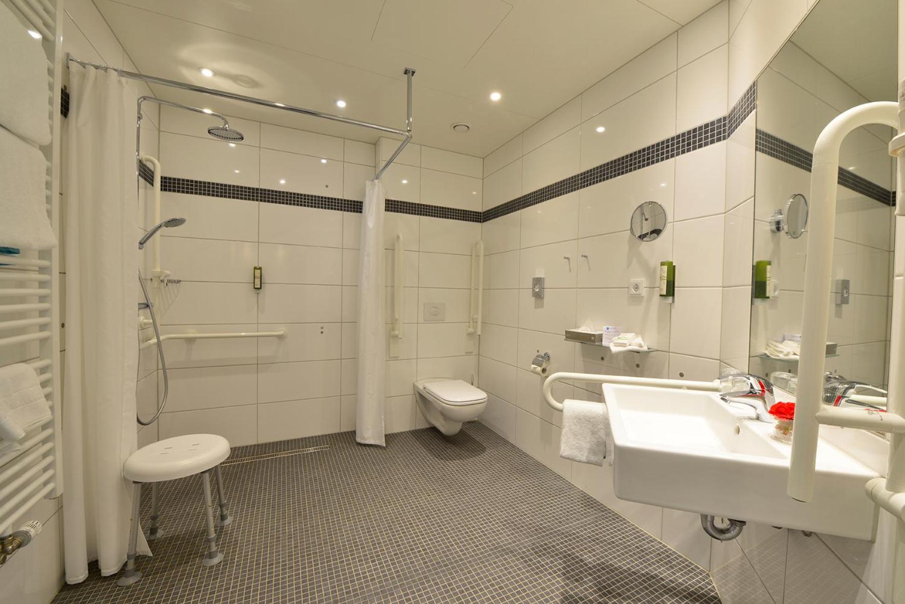 Aribo Hotel