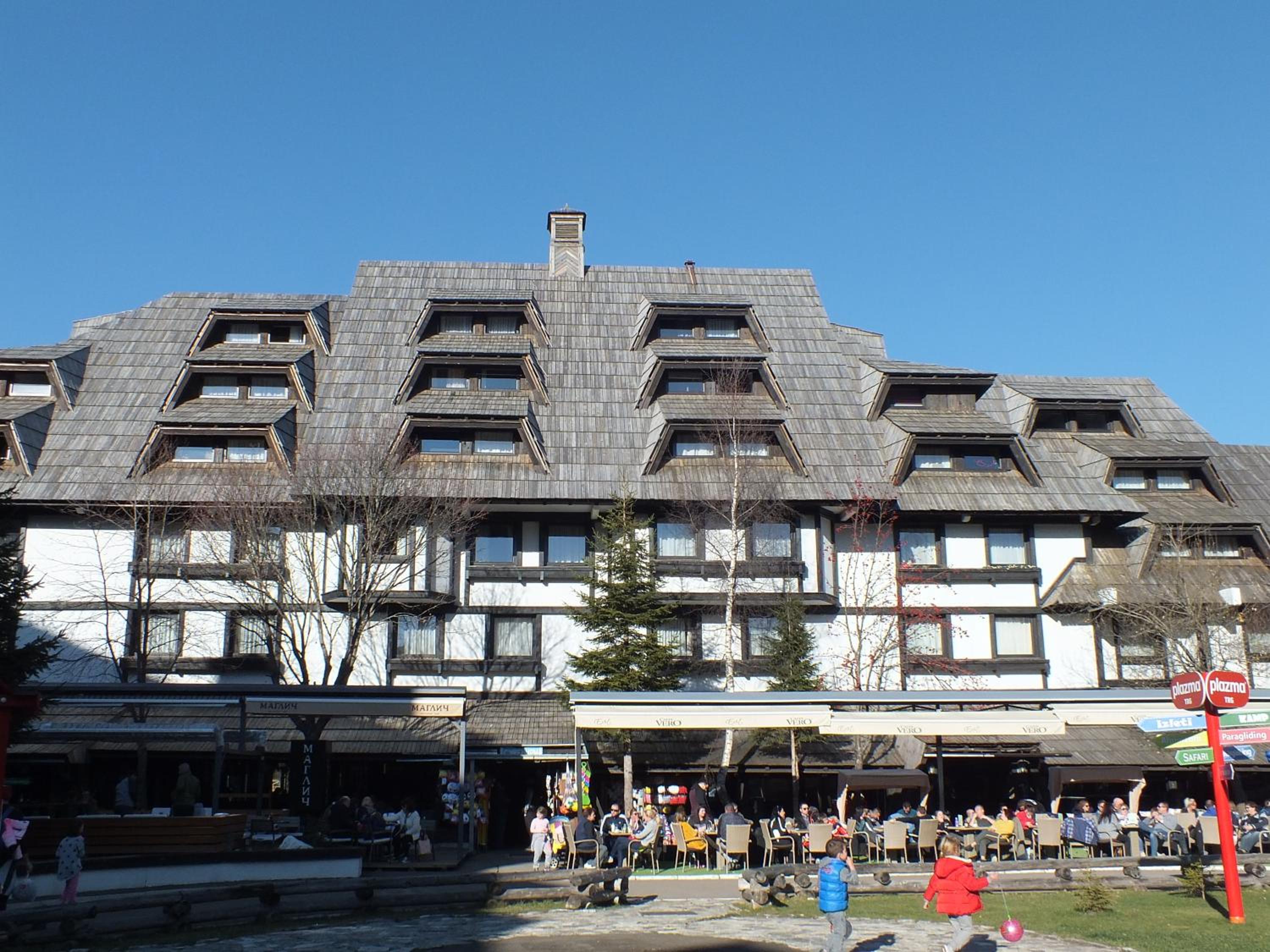 Photo 12