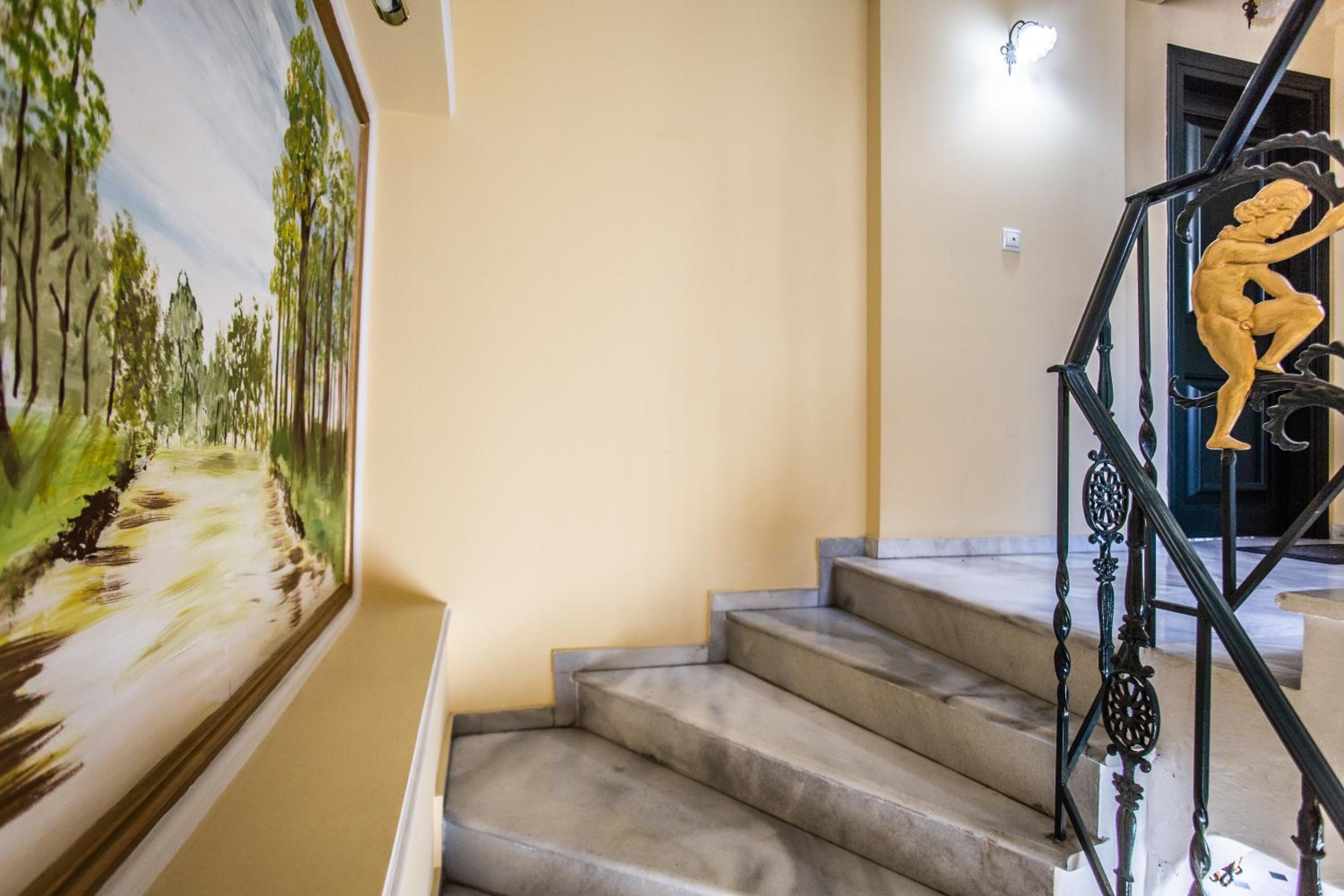 Apartment in Kalamaria view 5
