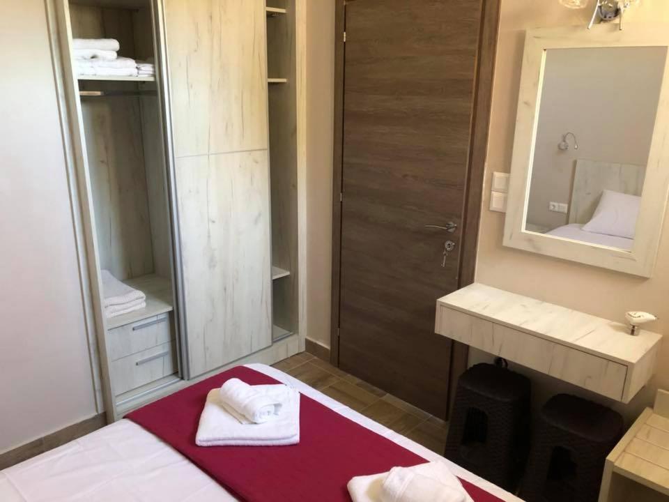 Thealos Rooms