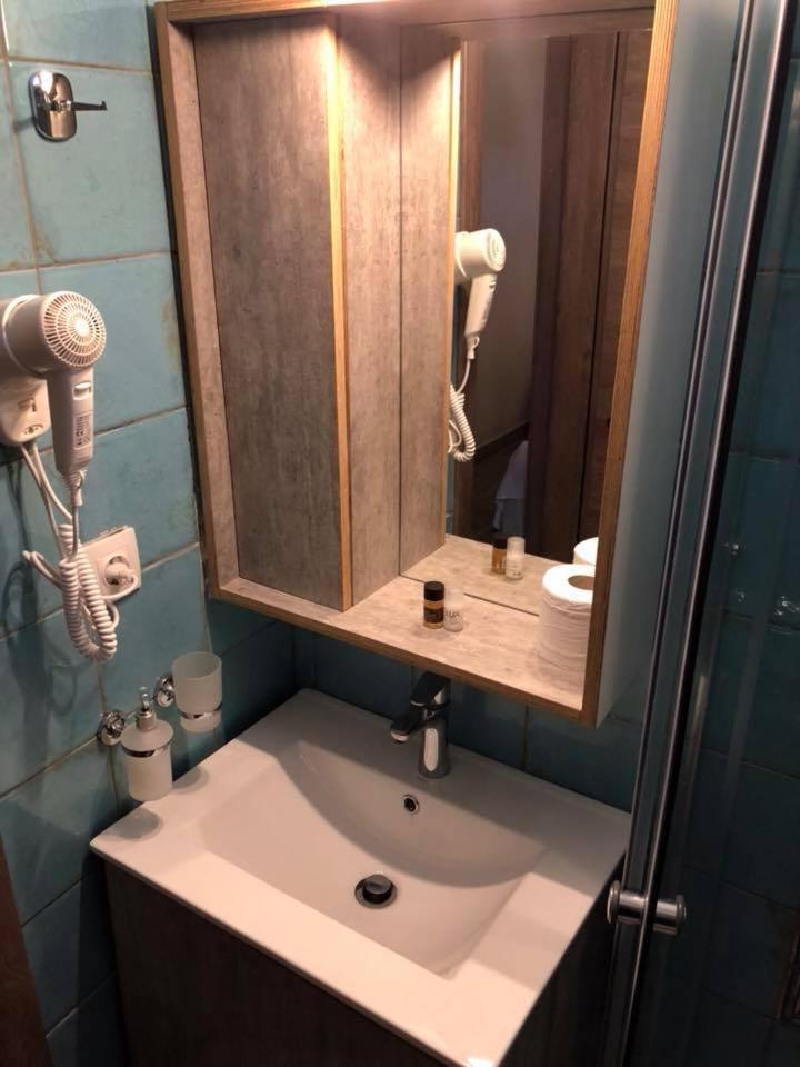 Thealos Rooms