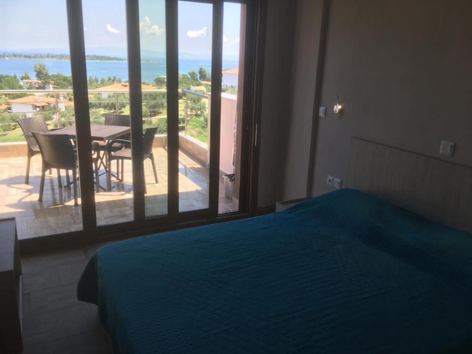 Thealos Rooms