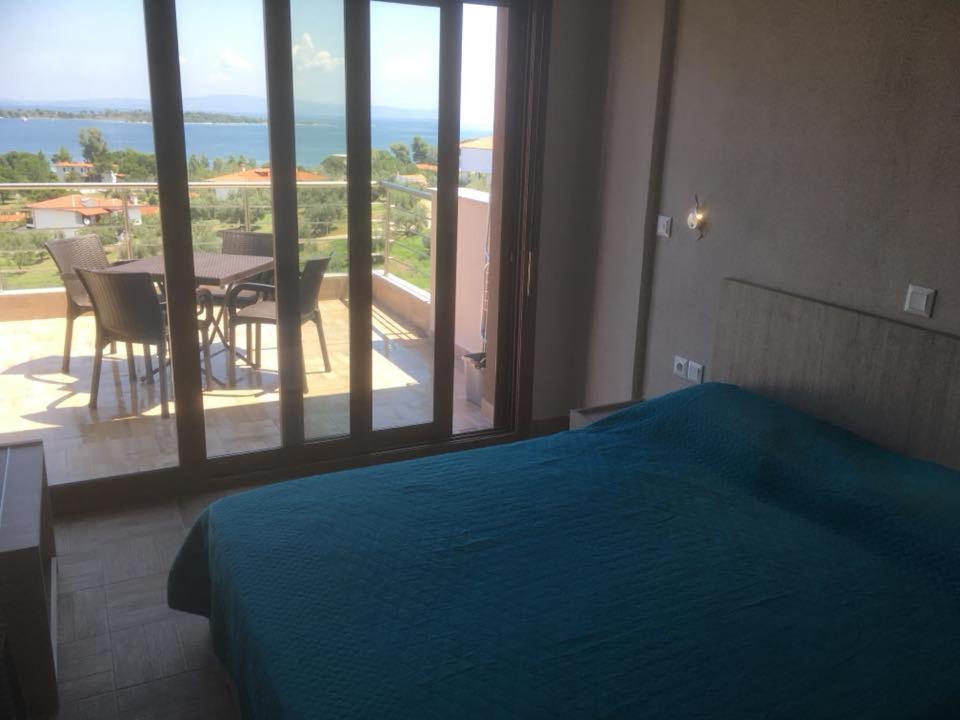 Thealos Rooms