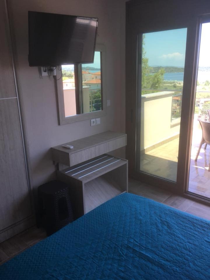 Thealos Rooms