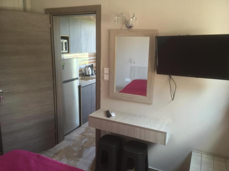 Thealos Rooms