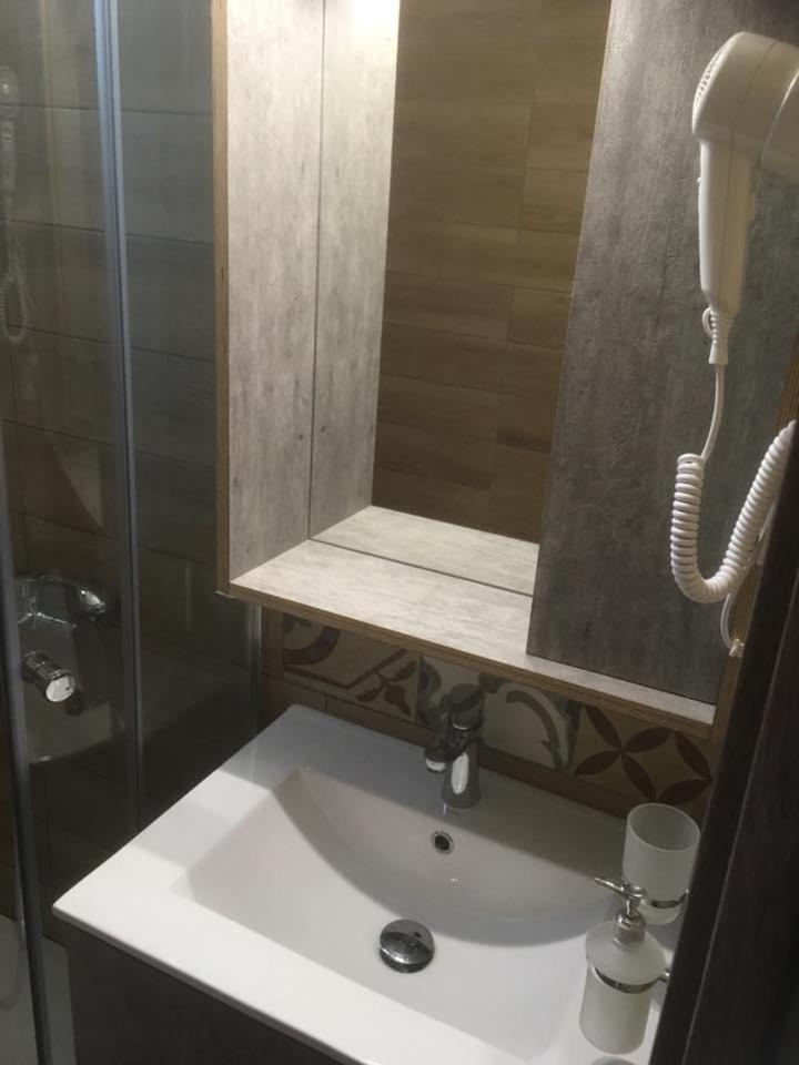 Thealos Rooms