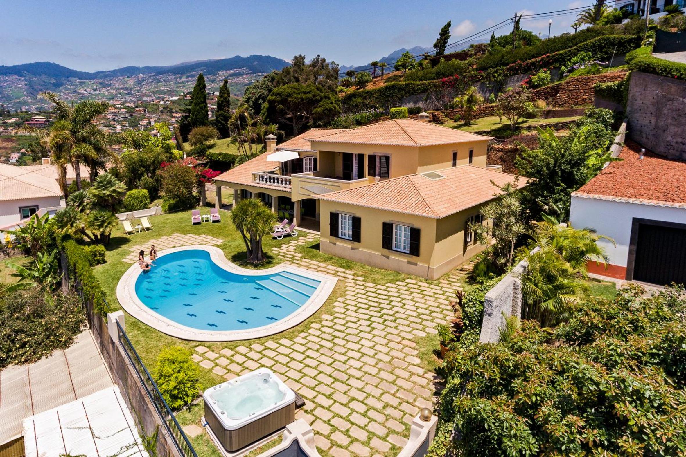 Vila Eucalipto by An Island Apart