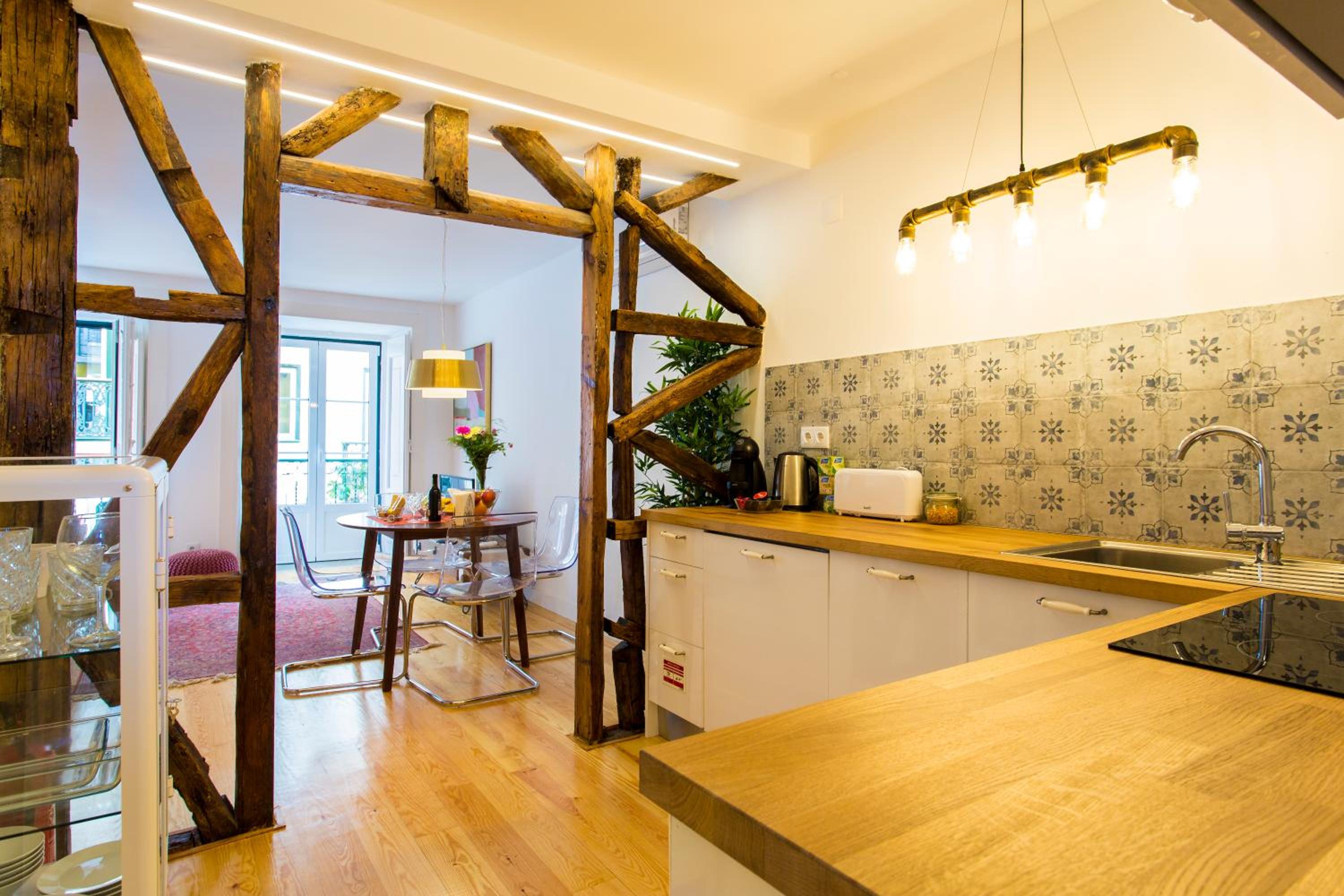 Brand new Bairro Alto old style apartment view 3