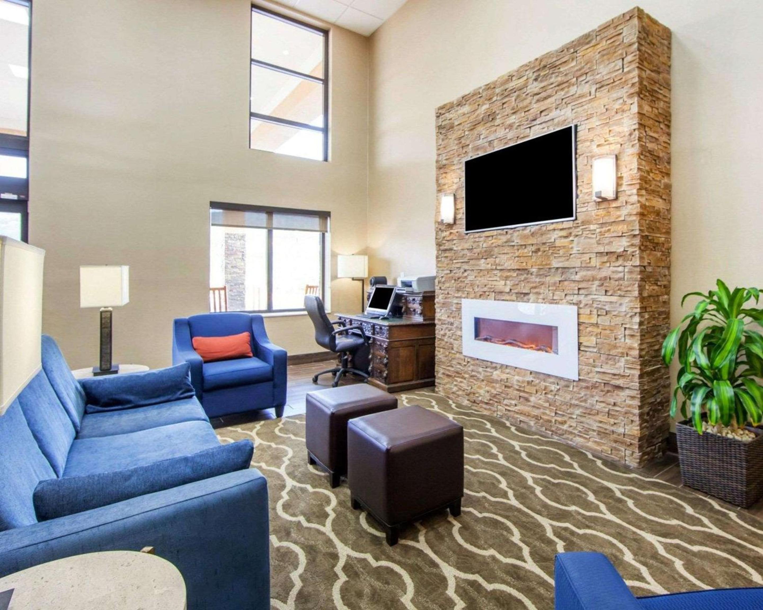 Comfort Inn at Royal Blue view 2