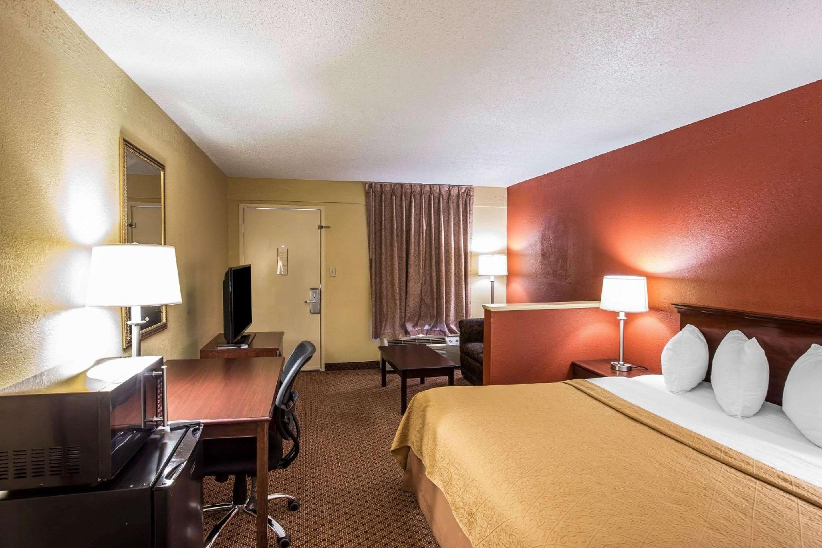 Quality Inn Gaffney I-85 view 2