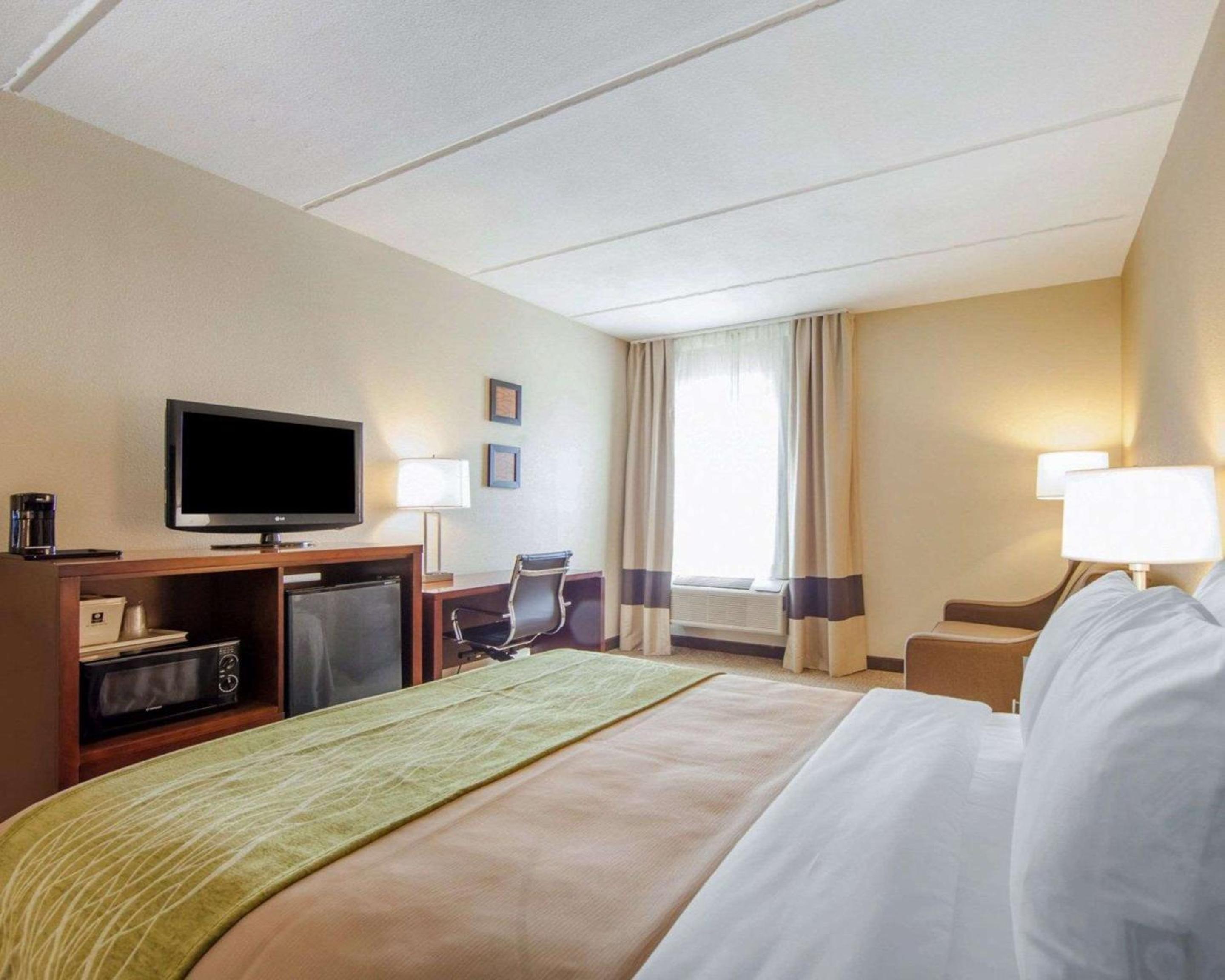 Comfort Inn at Royal Blue view 4