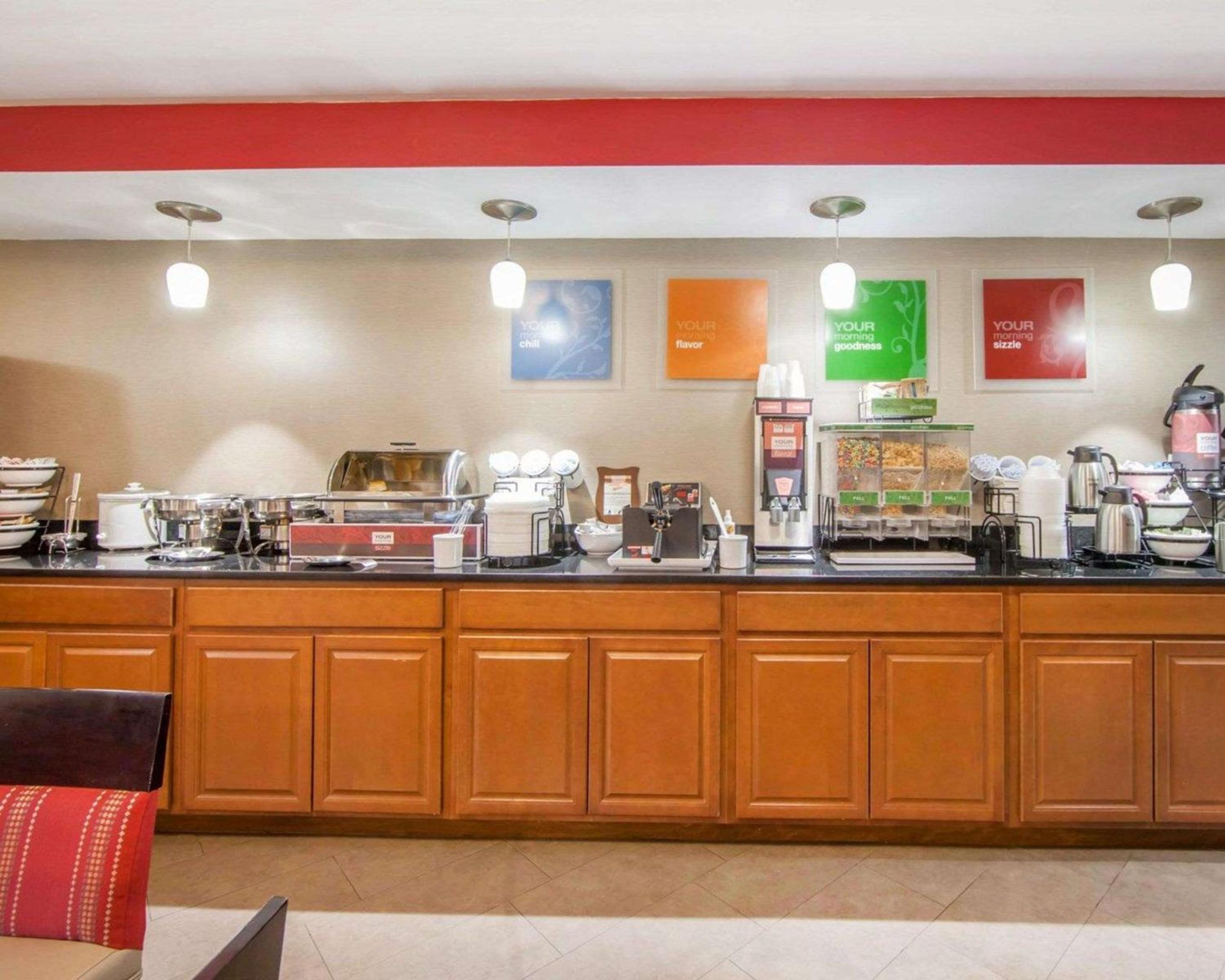 Comfort Inn at Royal Blue view 5