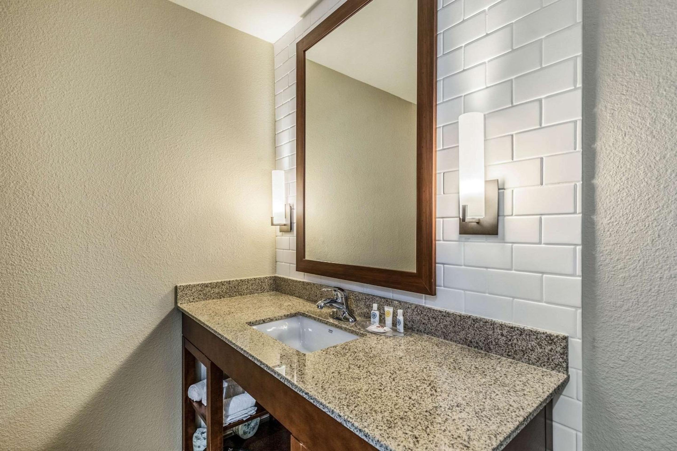 Comfort Suites Channelview - Houston East