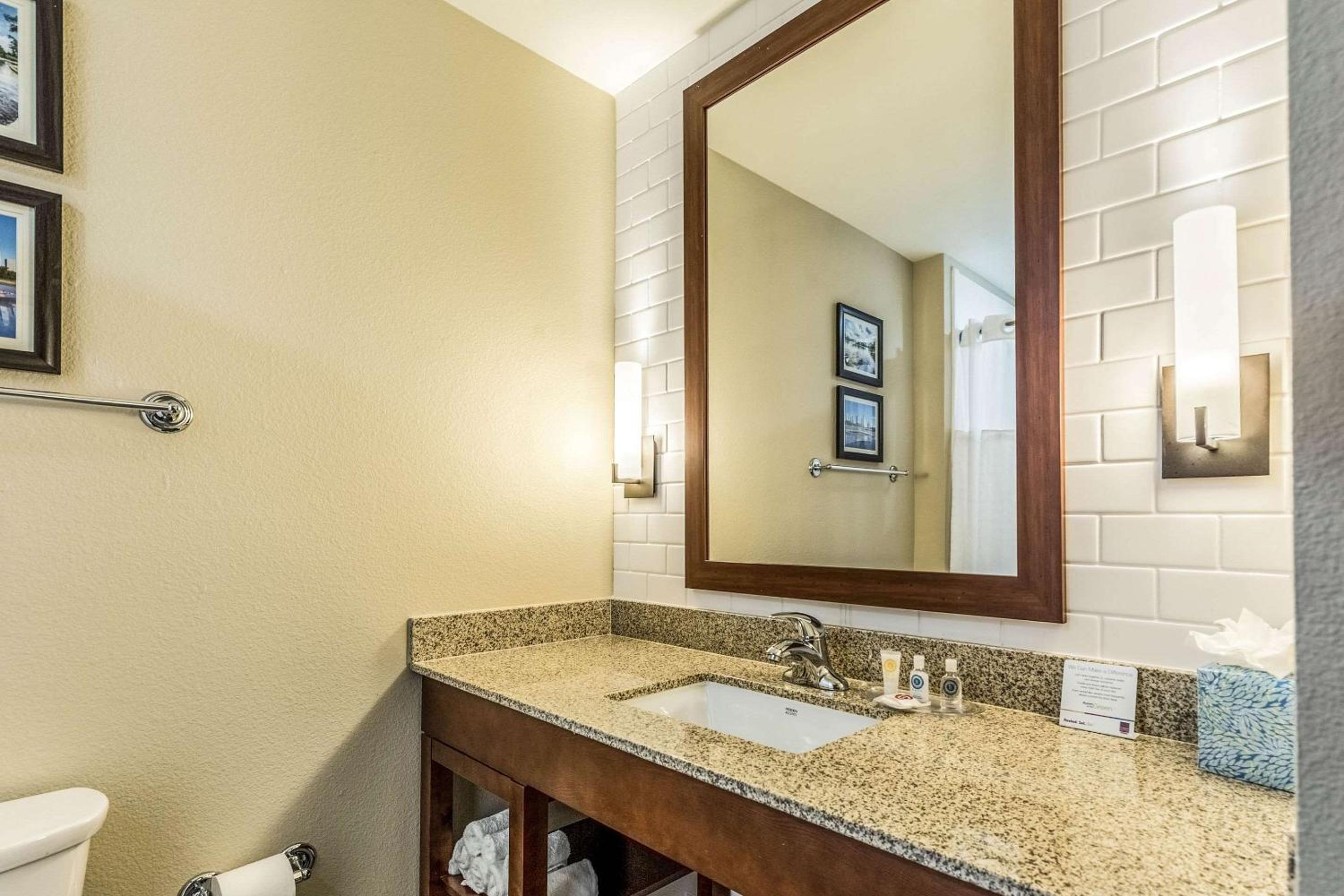 Comfort Suites Channelview - Houston East