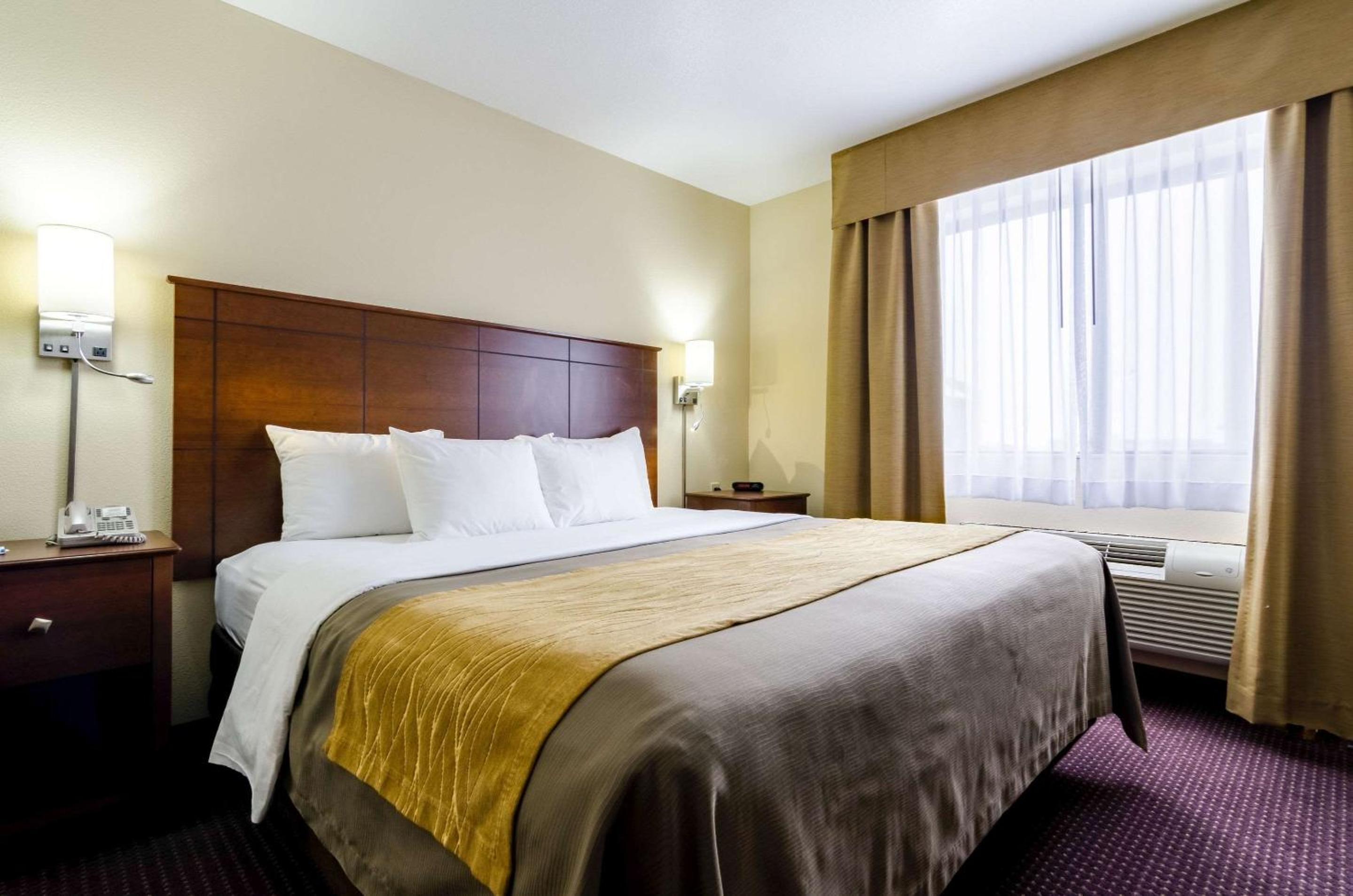 Colby Vacations - Comfort Inn - Property Image 11