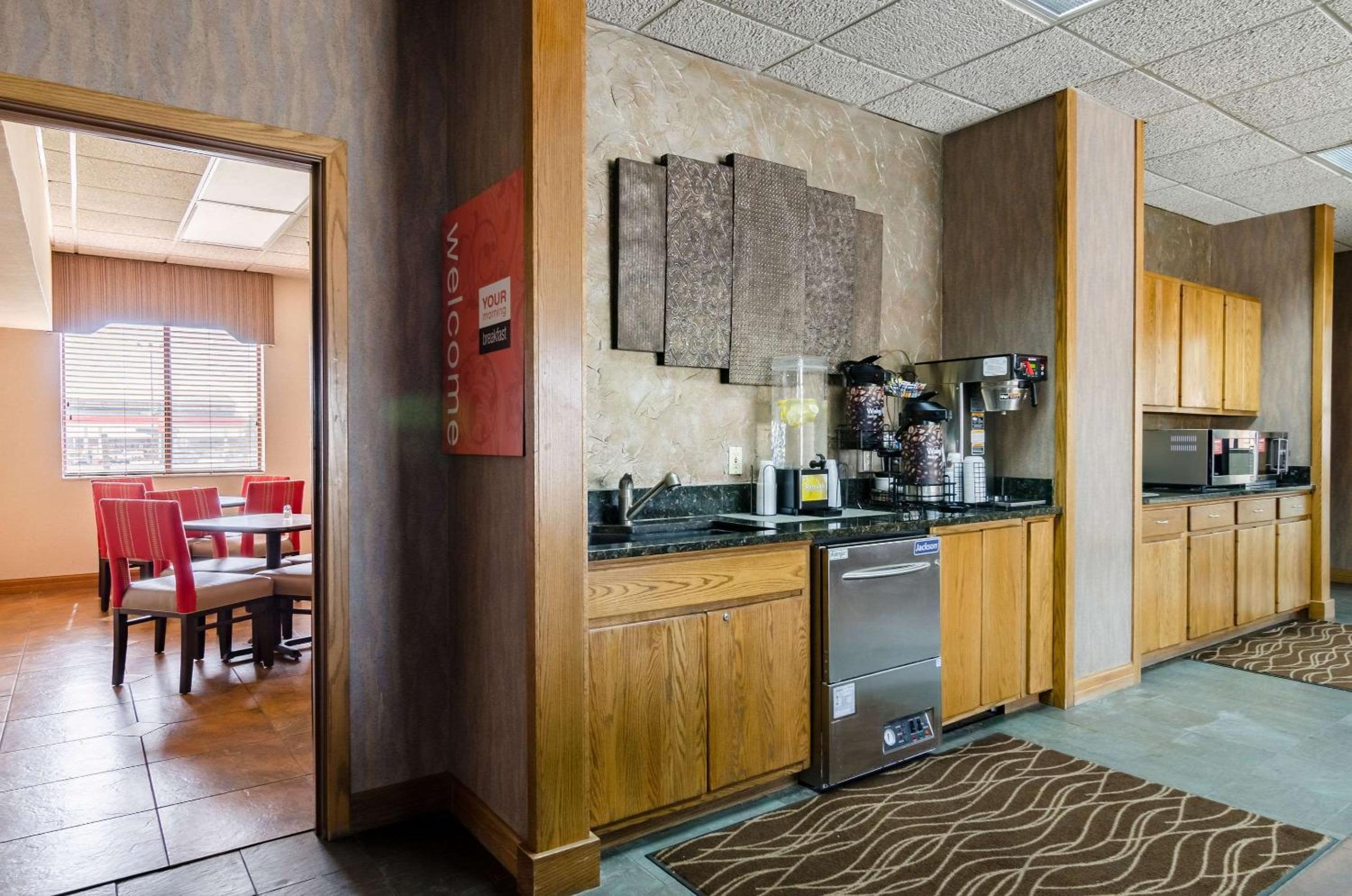 Quality Inn & Suites Colby view 4