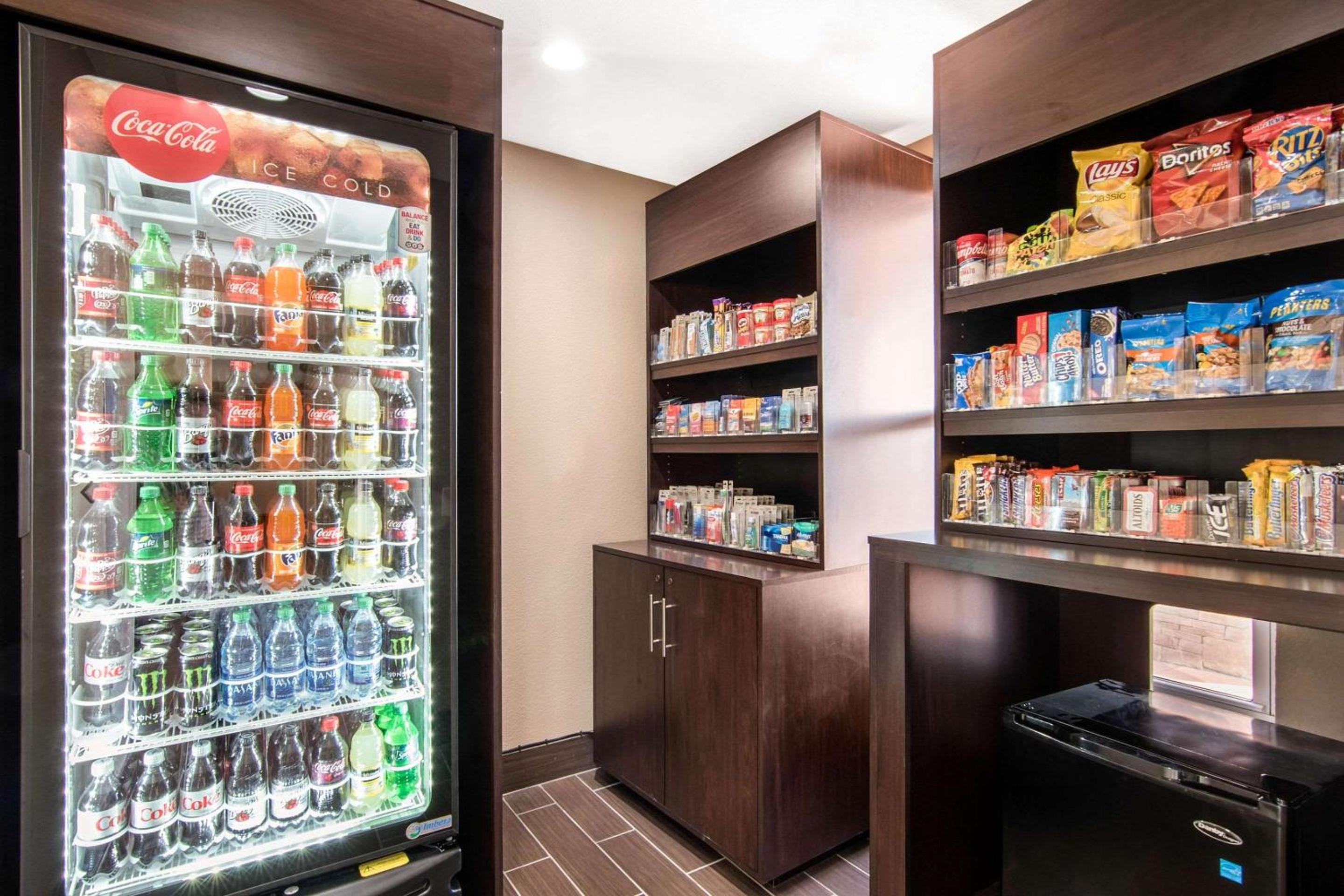 Junction City Vacations - Comfort Inn  Suites Junction City - near Fort Riley - Property Image 16