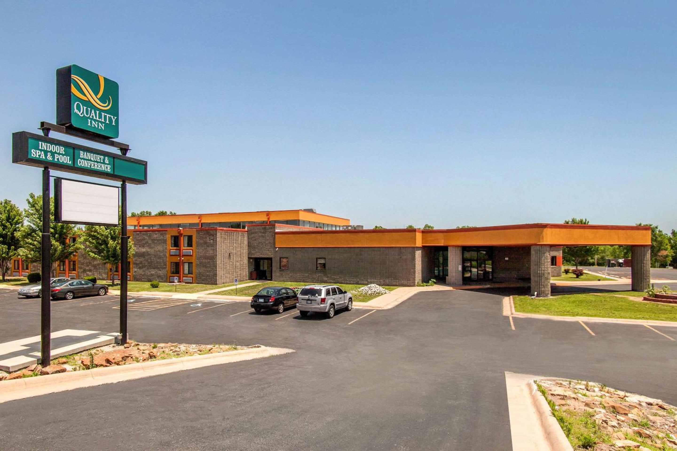 Quality Inn Arkansas City North view 2