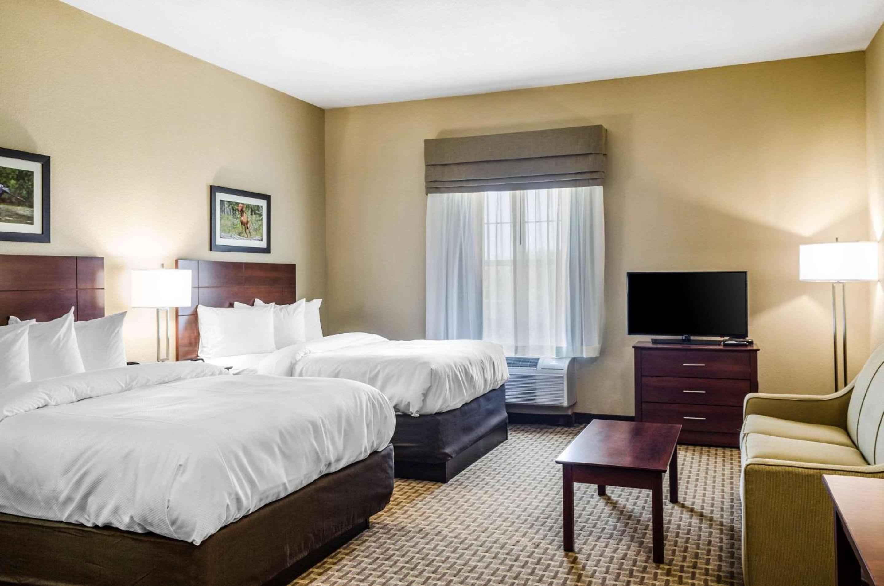 MainStay Suites Hackberry Sportsman's Lodge