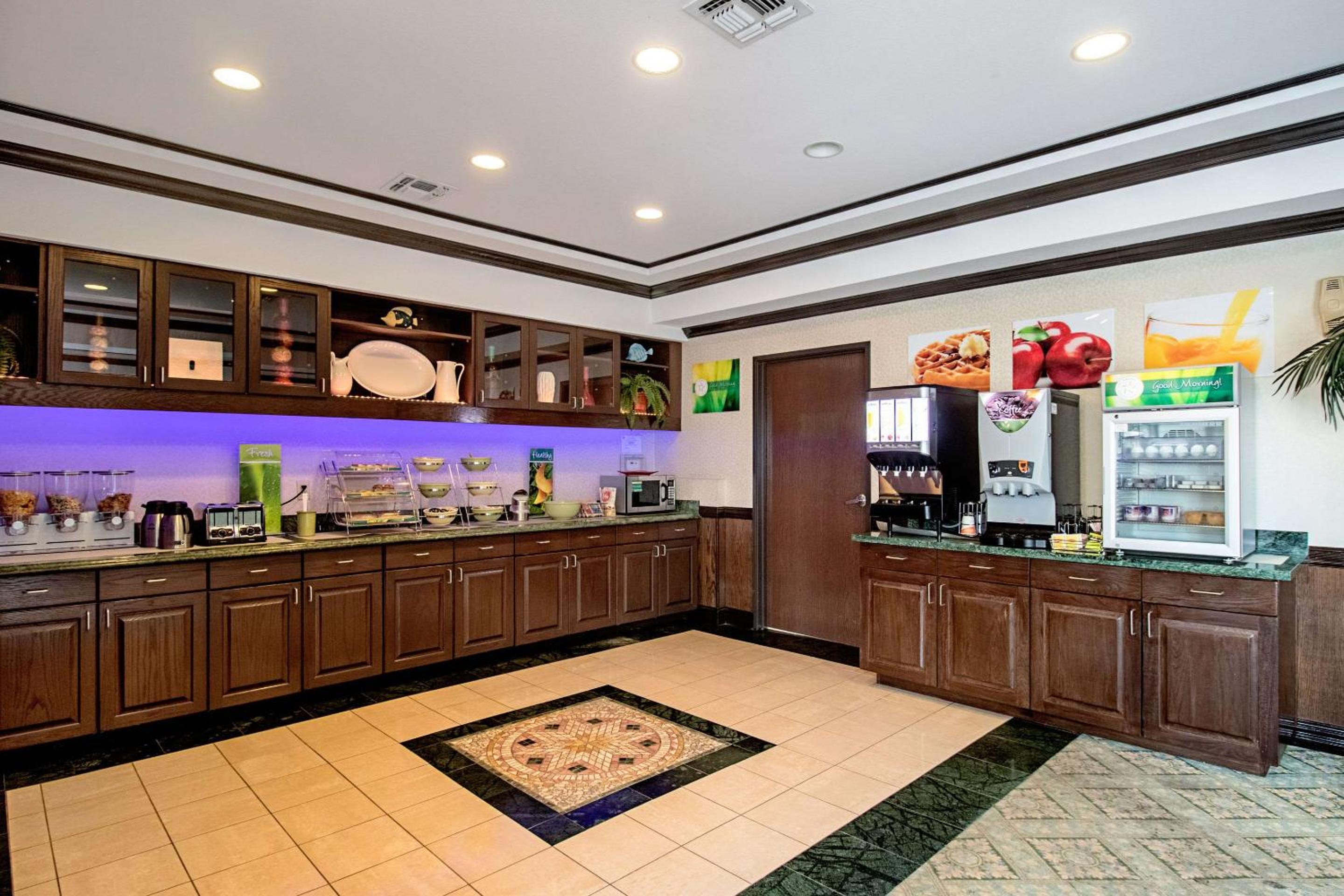 Quality Inn  Suites - Property Image 3