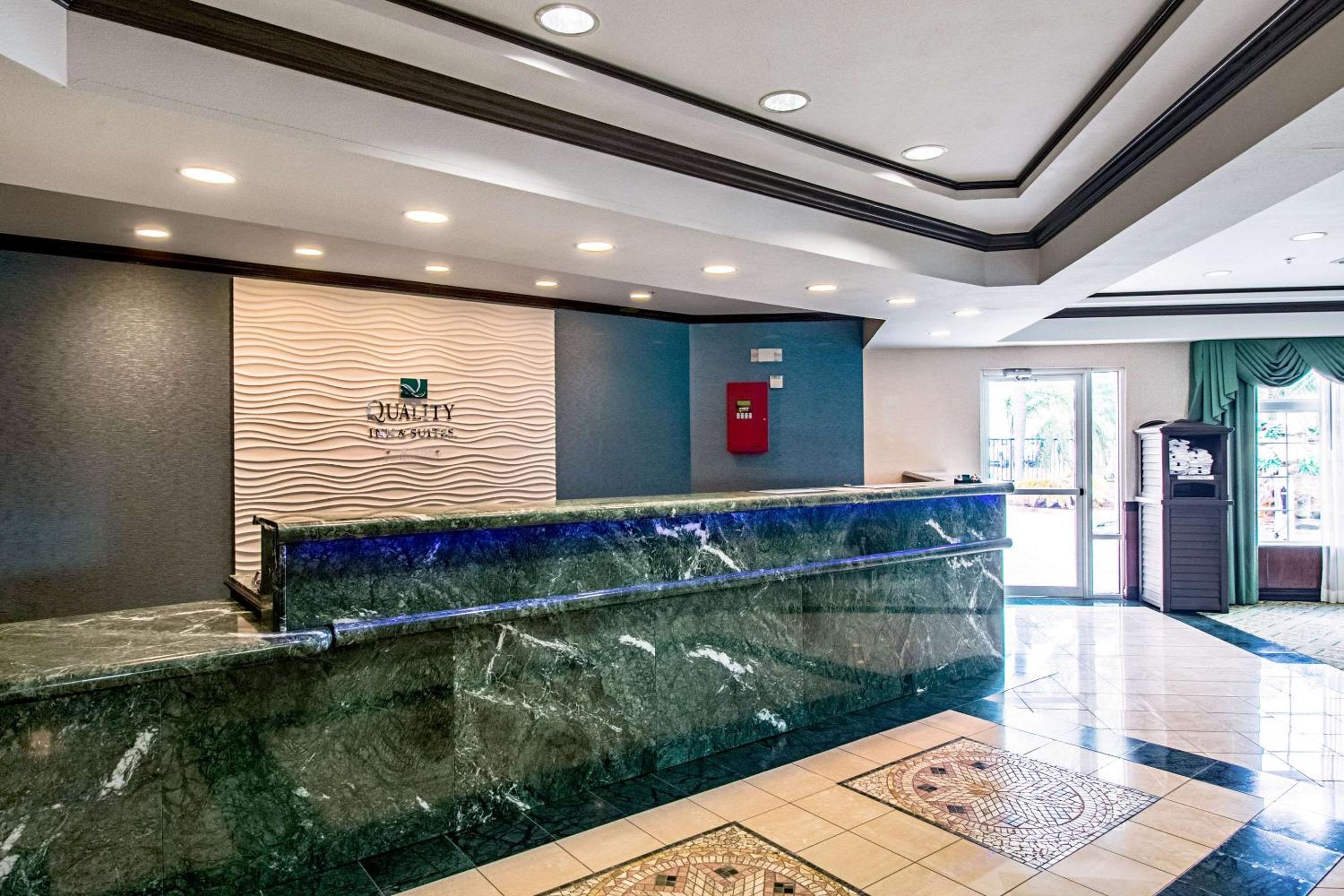 Kingsville Vacations - Quality Inn  Suites - Property Image 4