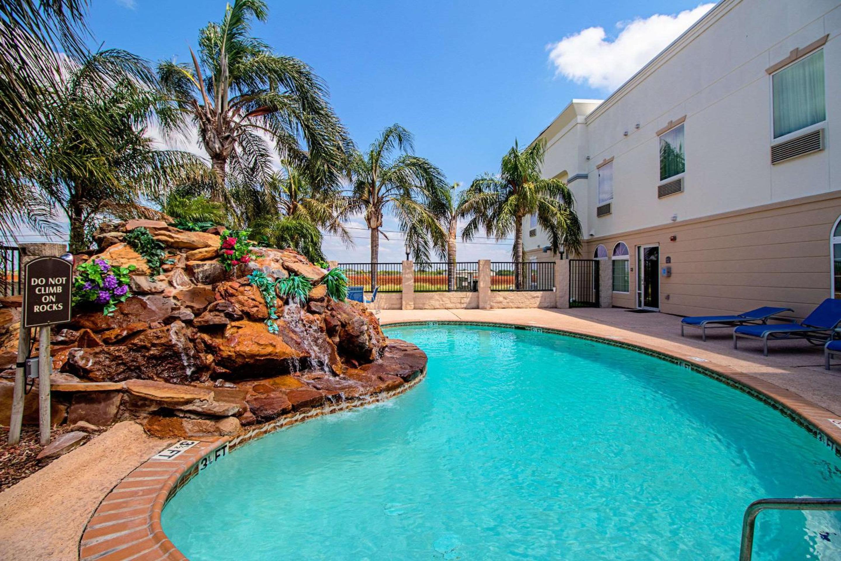 Quality Inn  Suites - Property Image 6