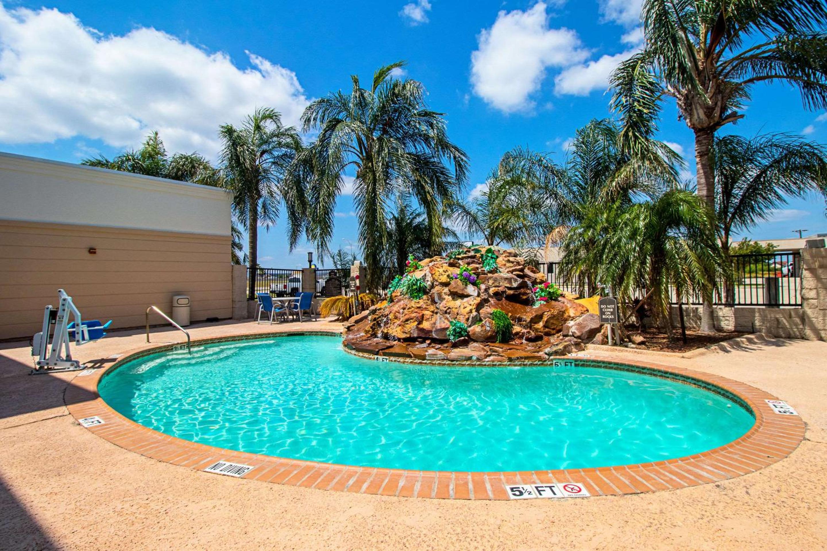 Quality Inn  Suites - Property Image 5