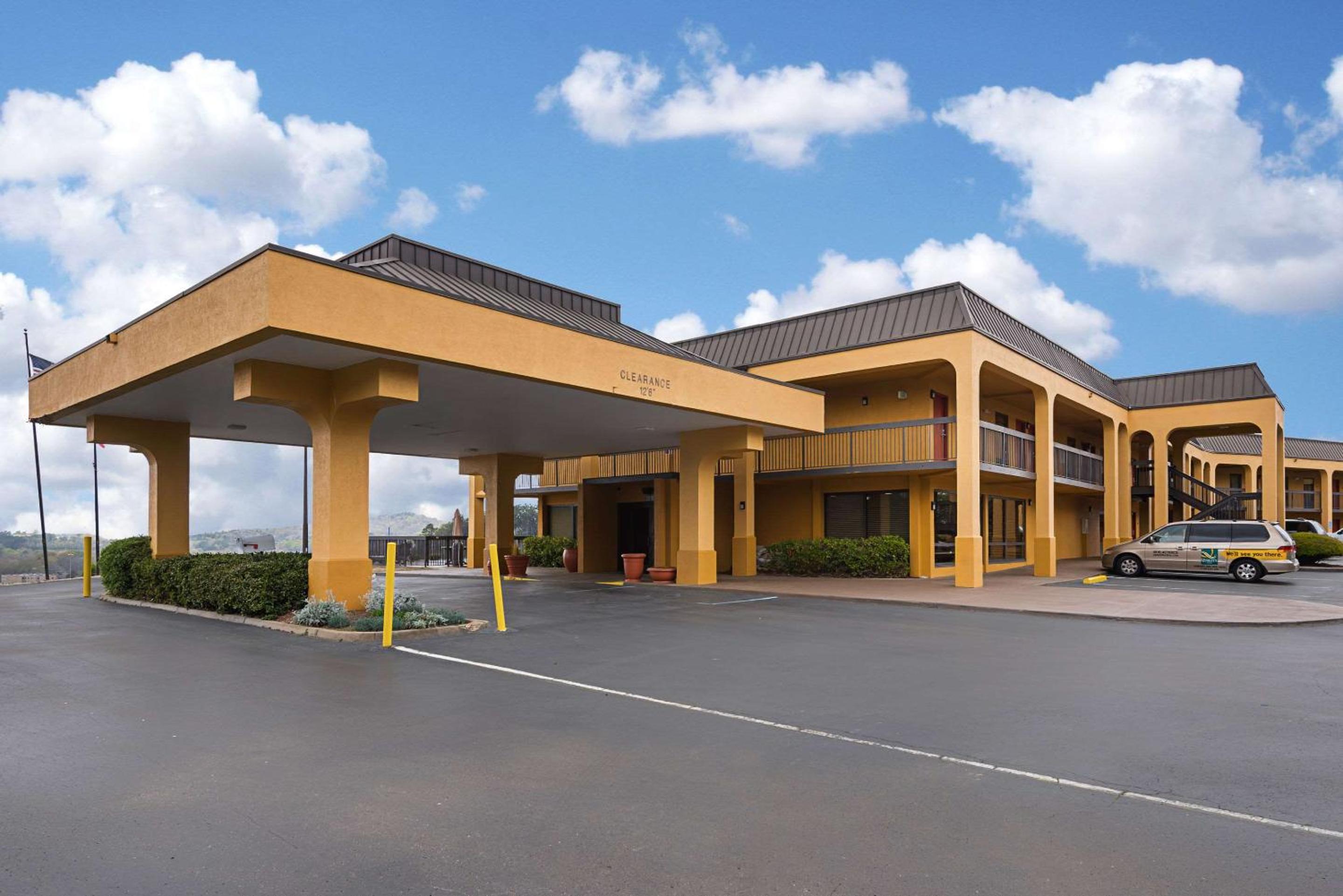 Birmingham Vacations - Quality Inn Airport - Southeast - Property Image 8